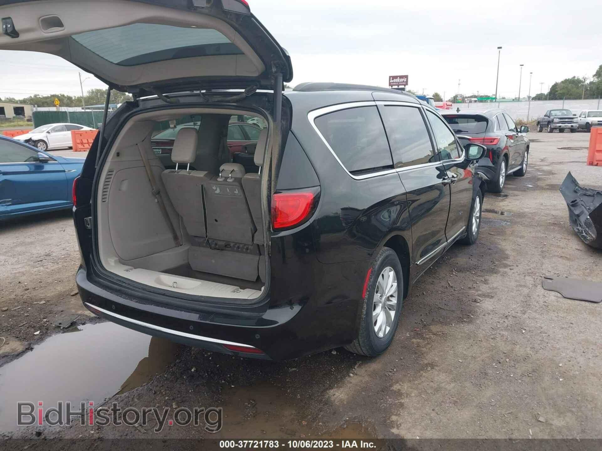 2017 CHRYSLER PACIFICA - VIN: 2C4RC1BGXHR733706 - Фото 4