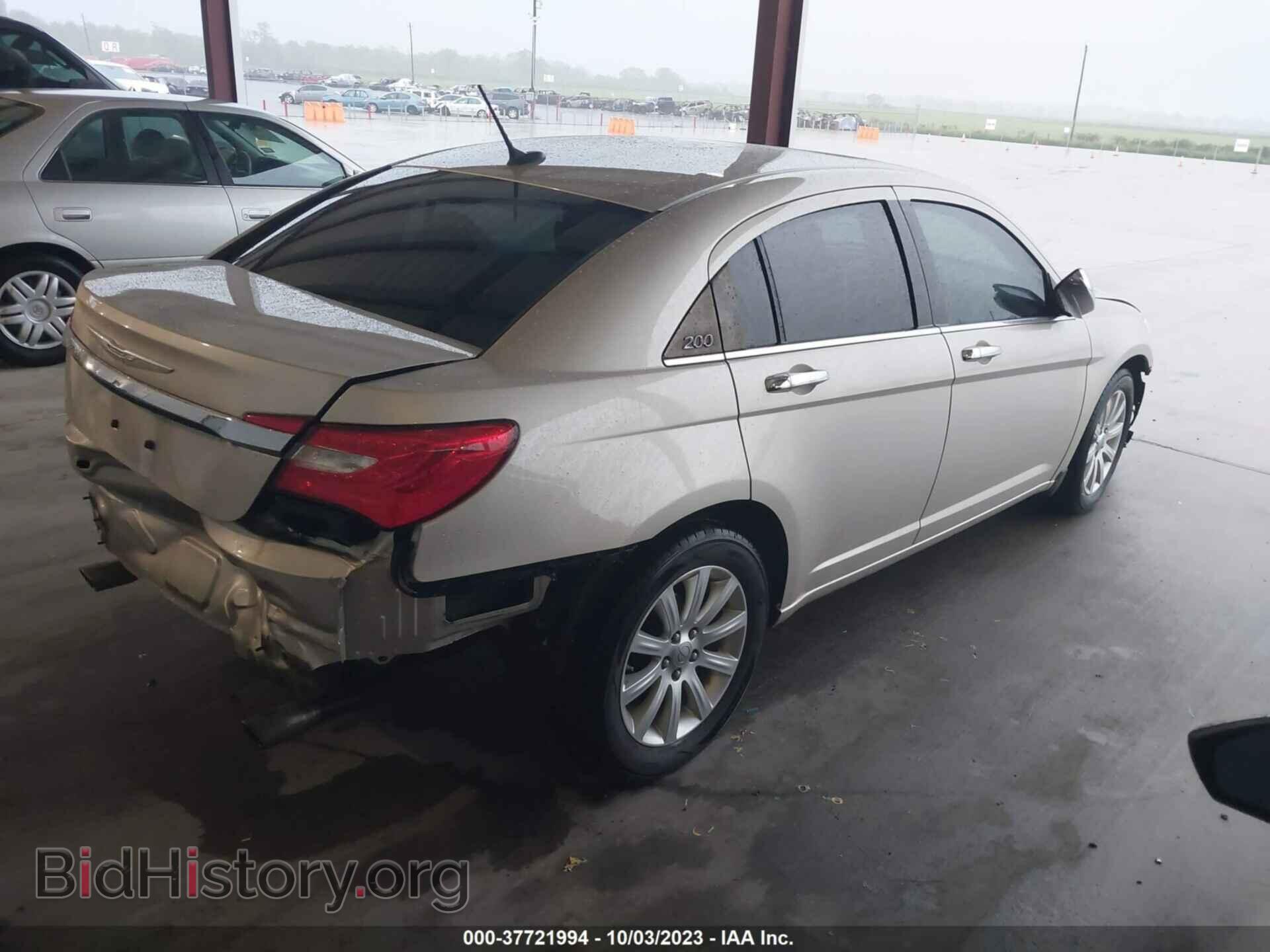 2013 CHRYSLER 200 - VIN: 1C3CCBCG6DN633463 - Фото 4