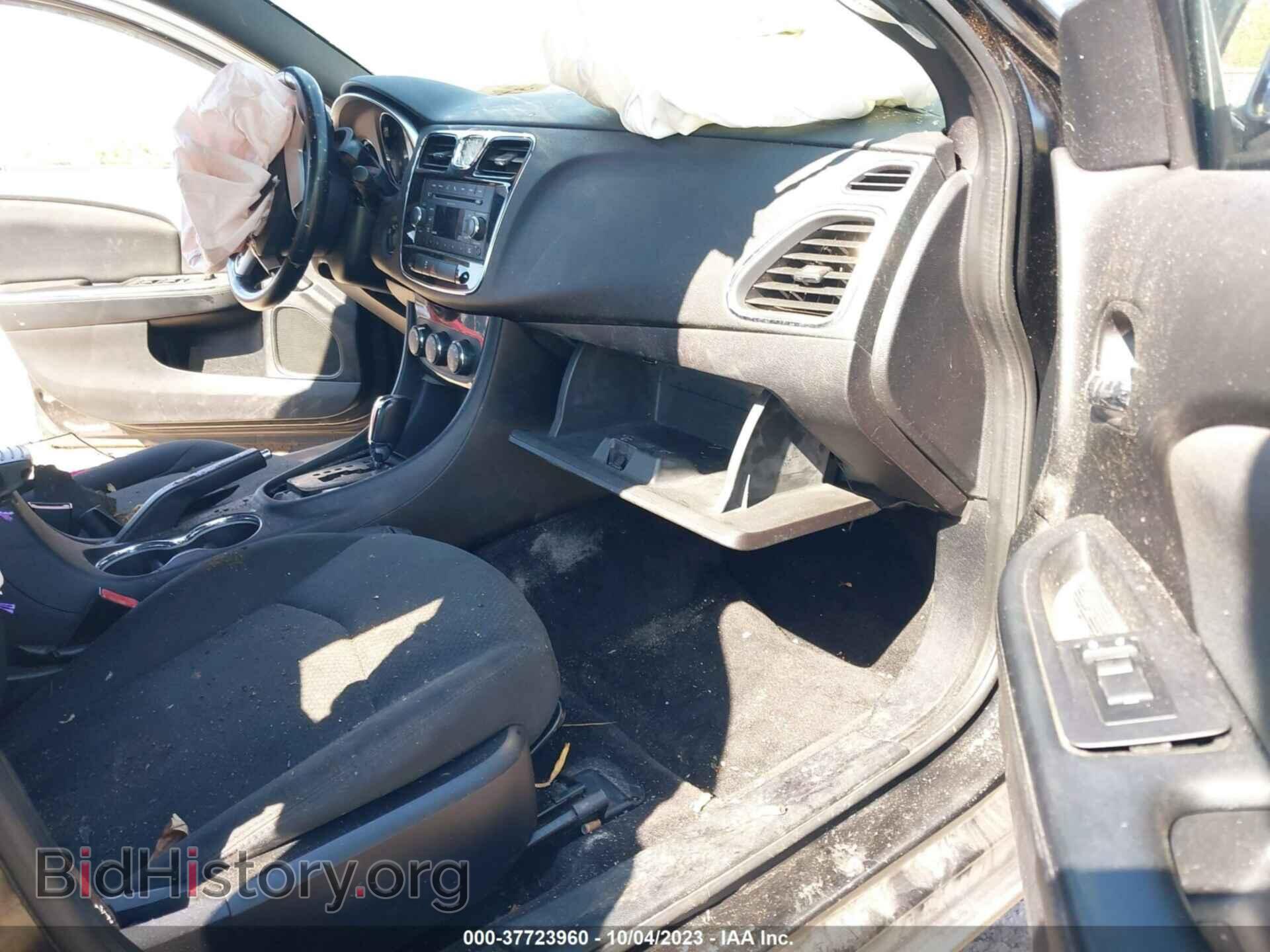 2011 CHRYSLER 200 - VIN: 1C3BC1FG5BN547334 - Фото 5