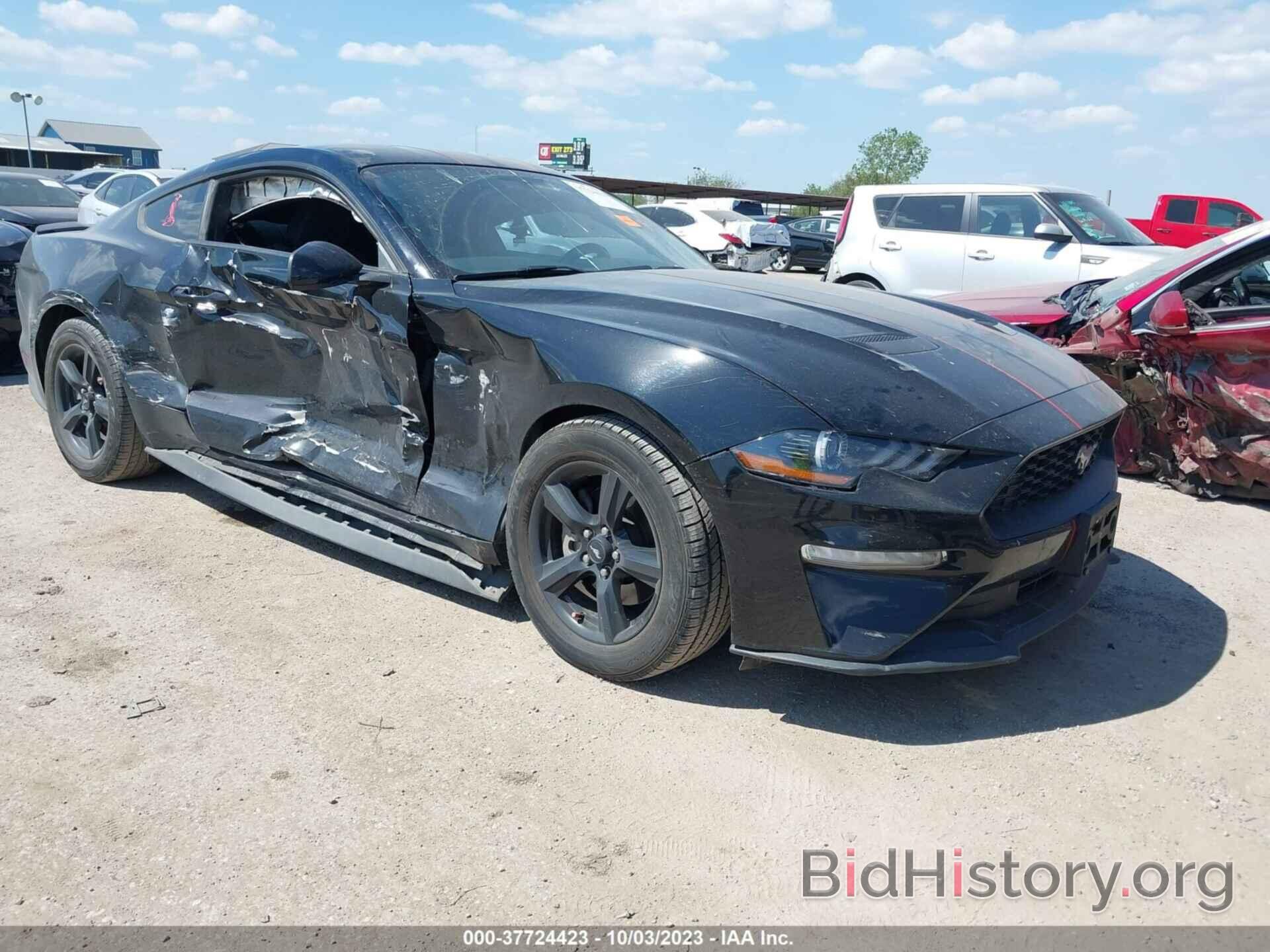 Photo 1FA6P8TH7J5175992 - FORD MUSTANG 2018