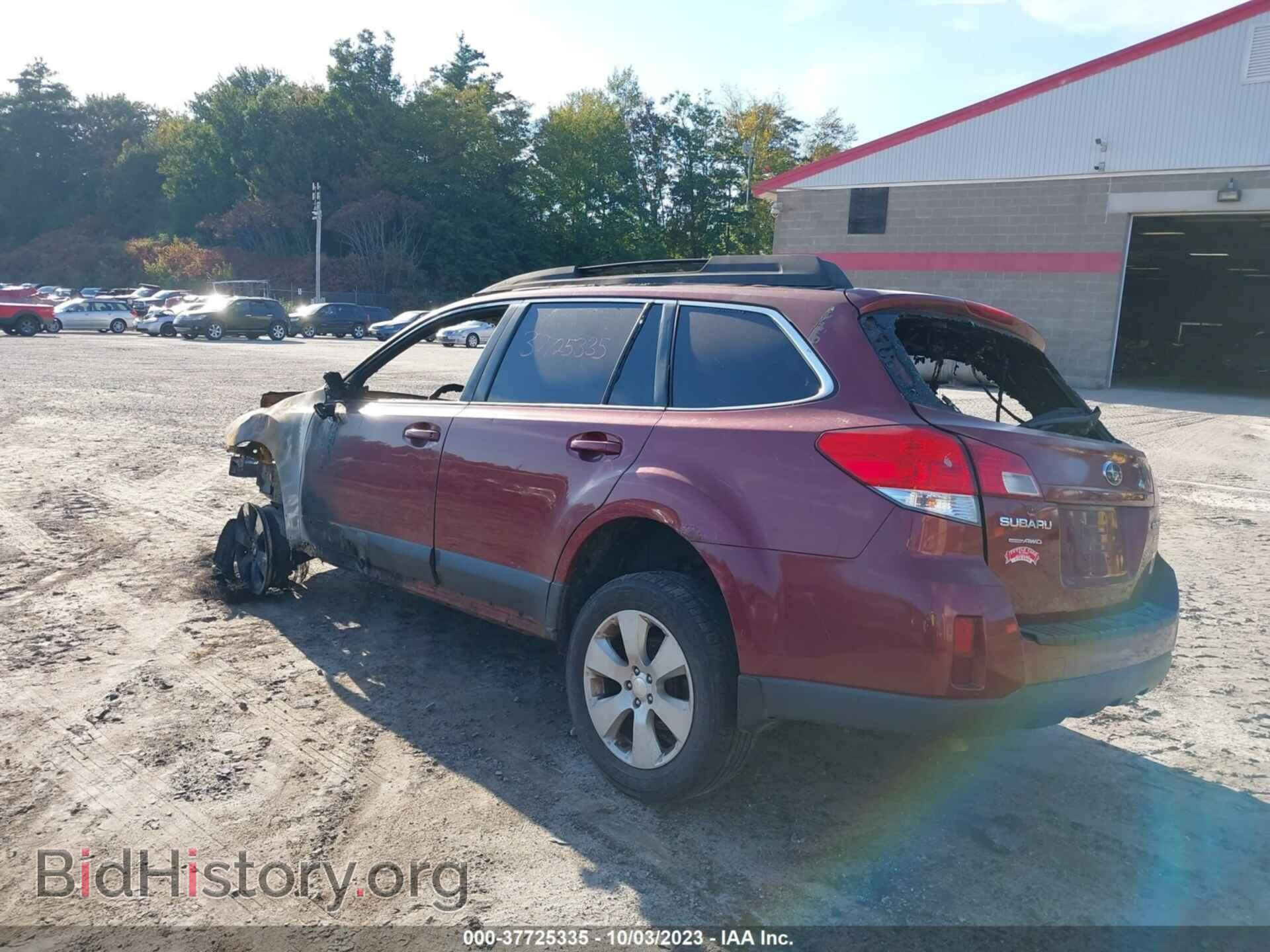 2011 SUBARU OUTBACK - VIN: 4S4BRBCC3B1379357 - Фото 3