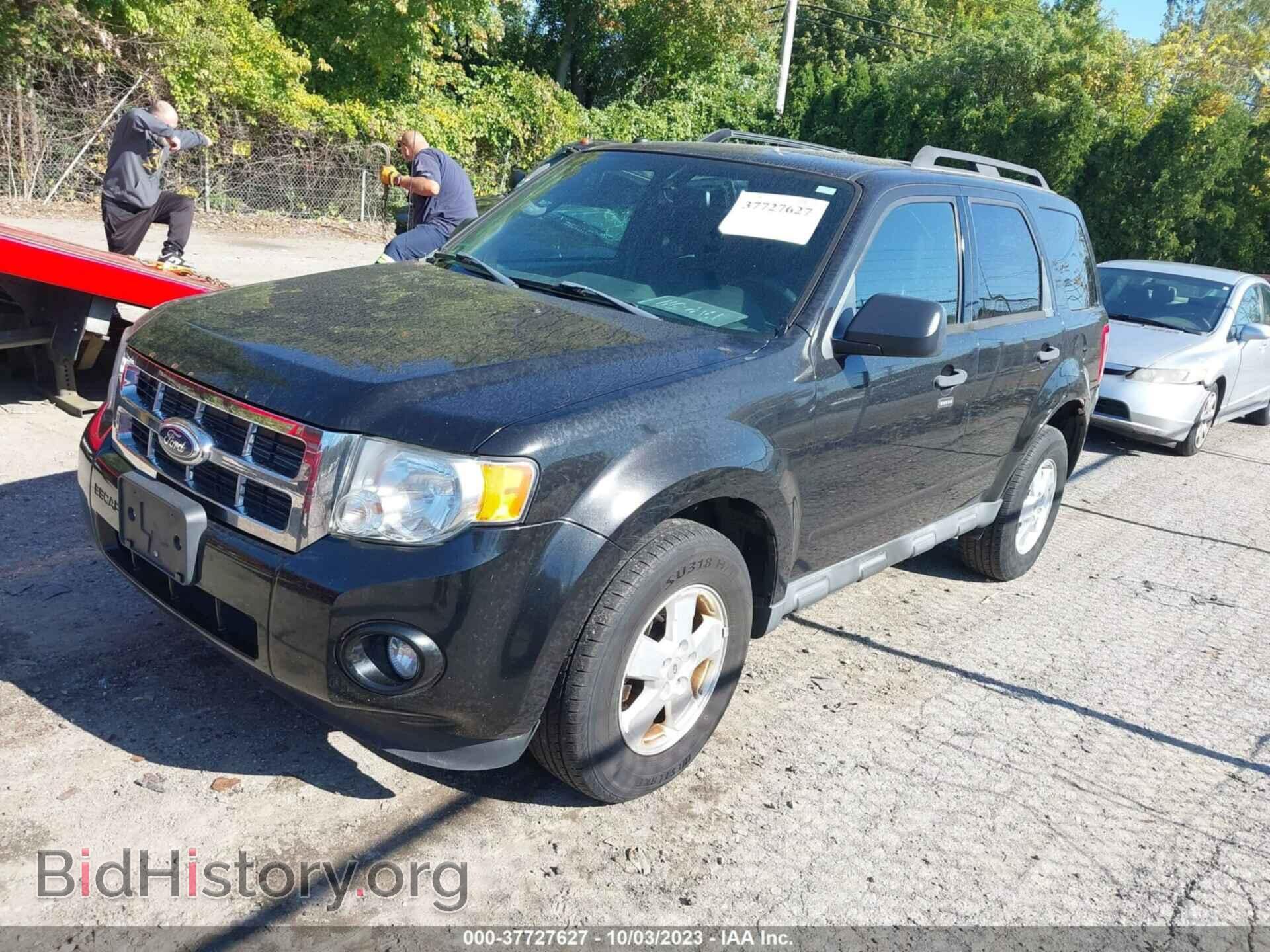 2011 FORD ESCAPE - VIN: 1FMCU9DG8BKA97318 - Фото 2