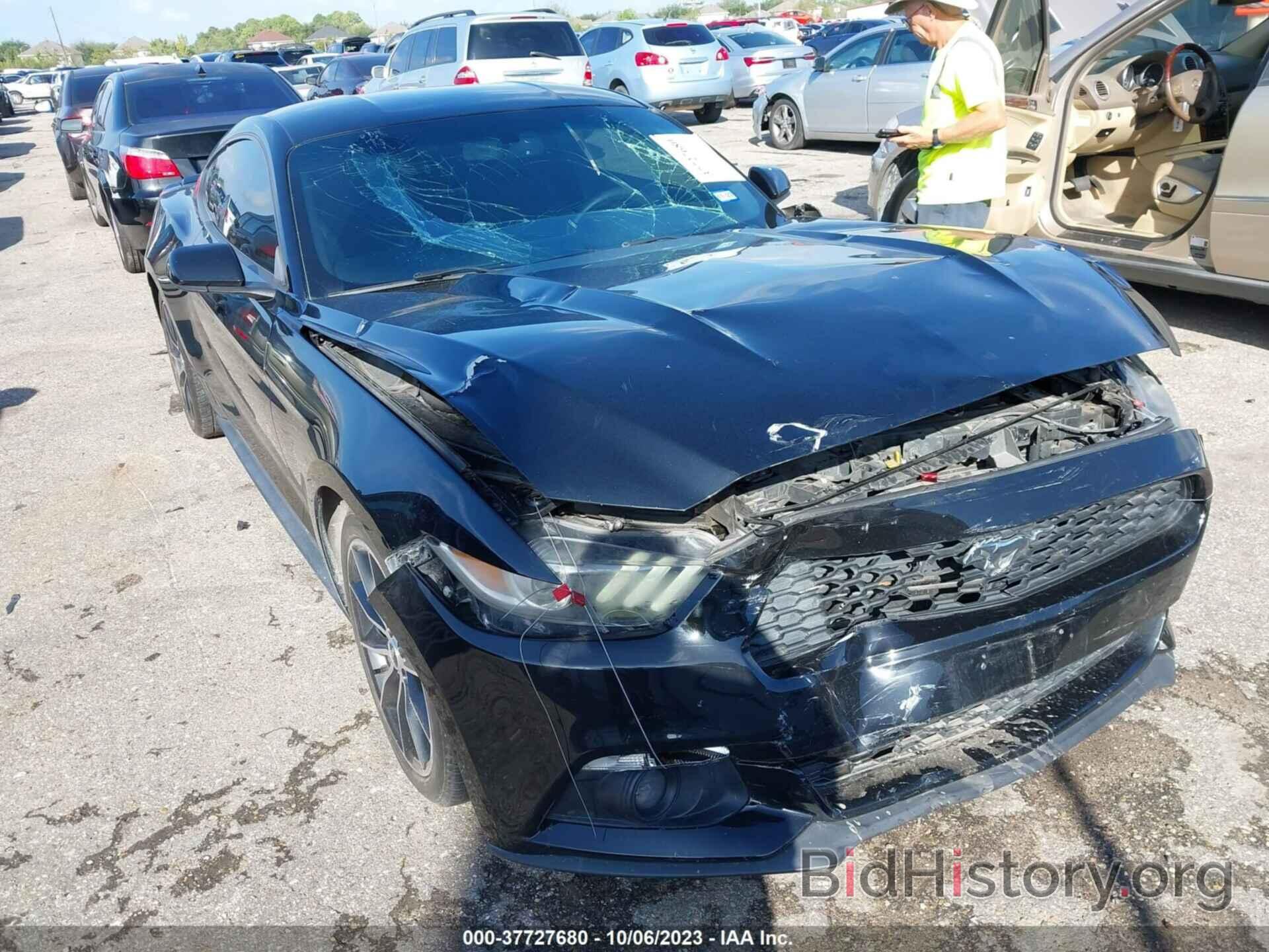 Photo 1FA6P8TH5F5412812 - FORD MUSTANG 2015
