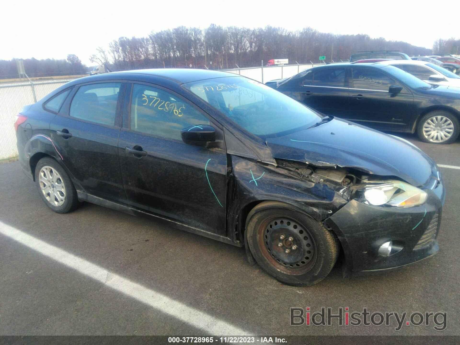 Photo 1FAHP3F29CL132501 - FORD FOCUS 2012