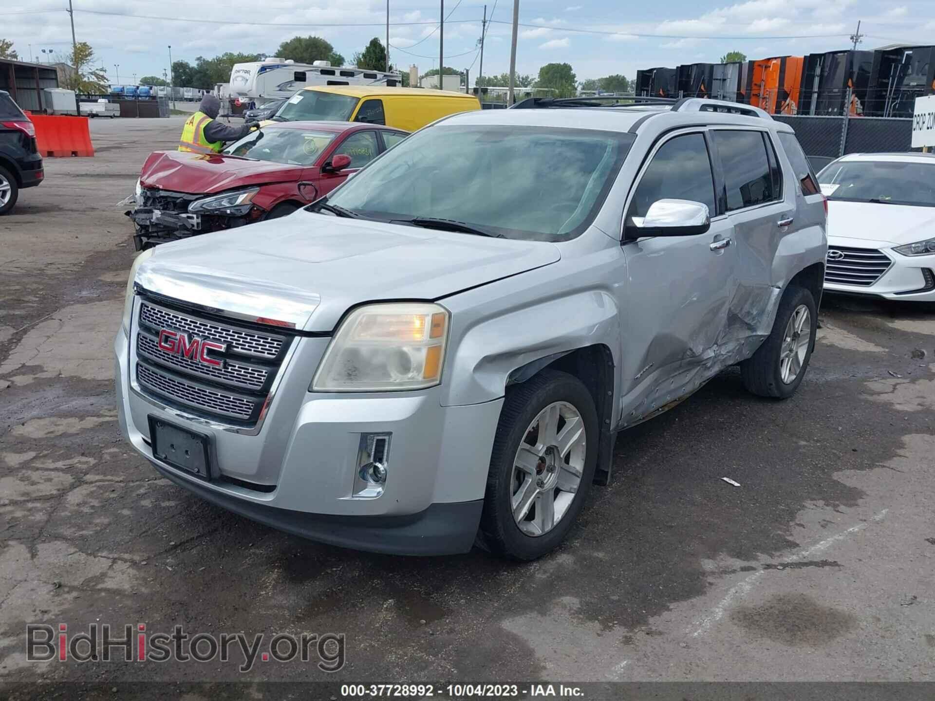 2011 GMC TERRAIN - VIN: 2CTALWEC8B6318206 - Photo 2