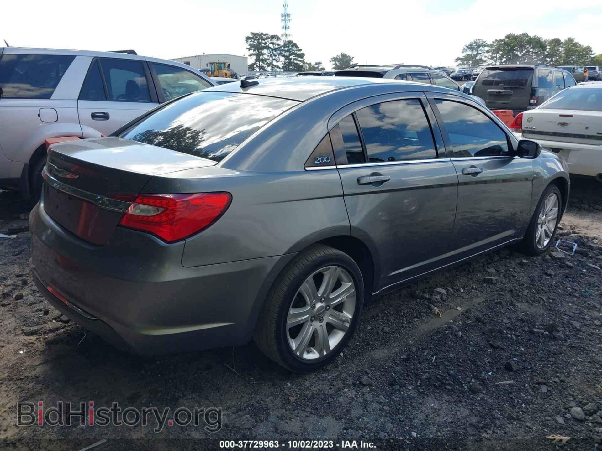 2013 CHRYSLER 200 - VIN: 1C3CCBBB0DN695589 - Photo 4