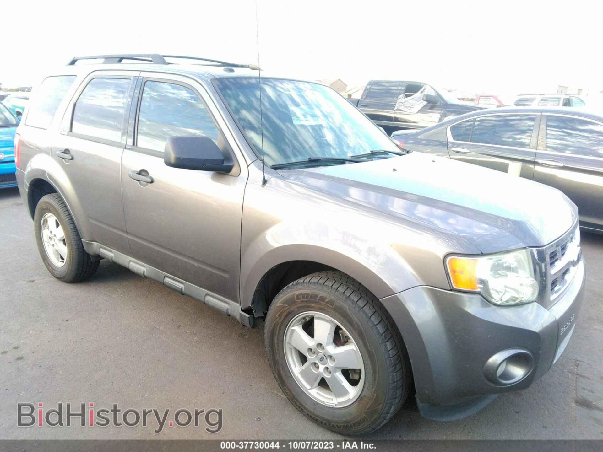 Фотография 1FMCU0D79BKA33557 - FORD ESCAPE 2011