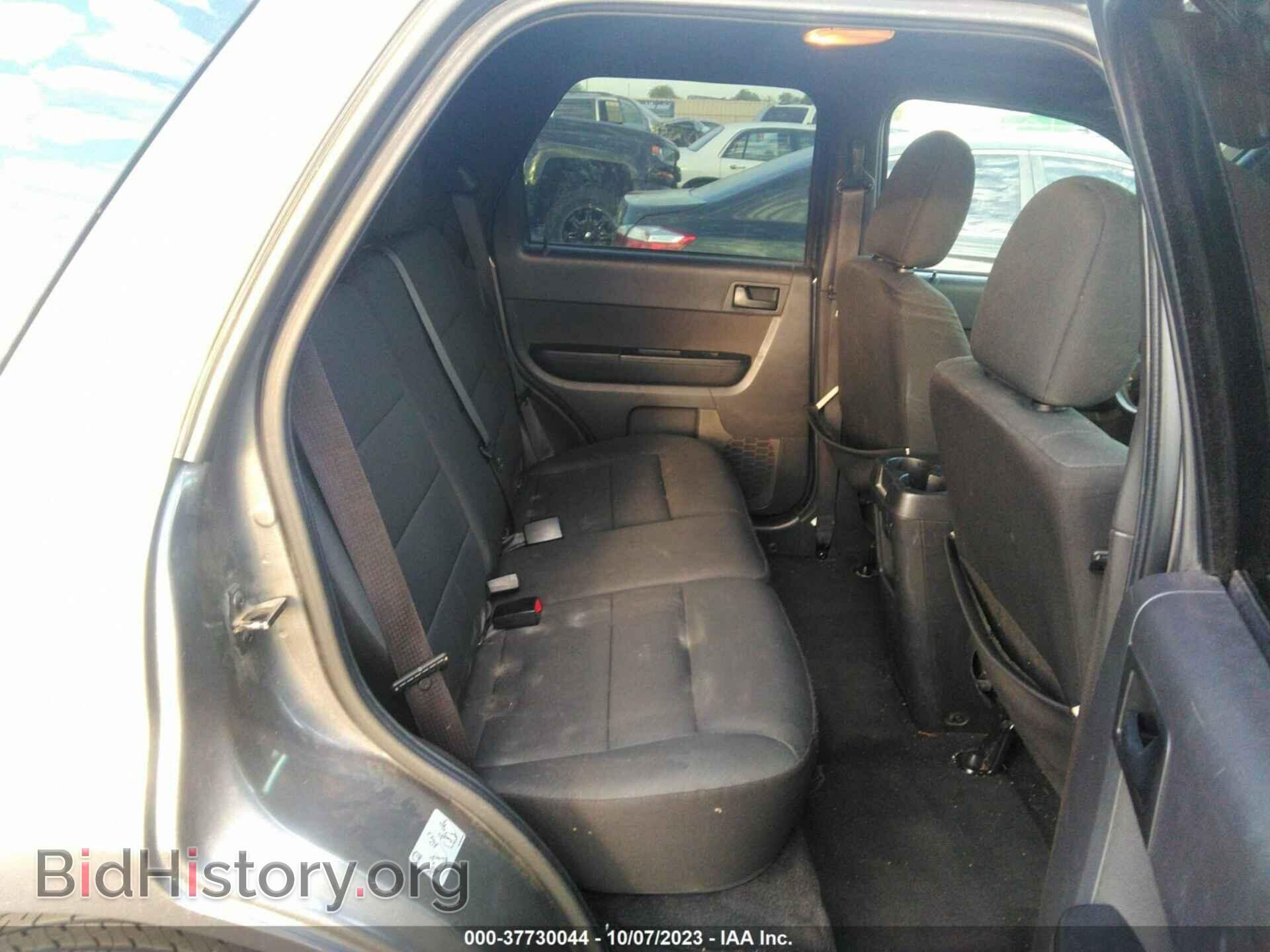2011 FORD ESCAPE - VIN: 1FMCU0D79BKA33557 - Фото 8