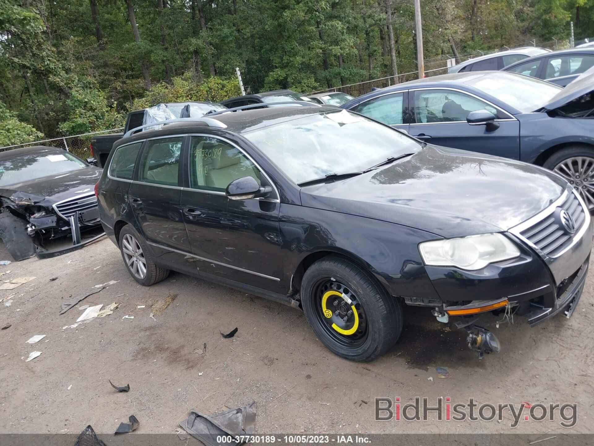 Photo WVWXK7AN1AE054021 - VOLKSWAGEN PASSAT WAGON 2010