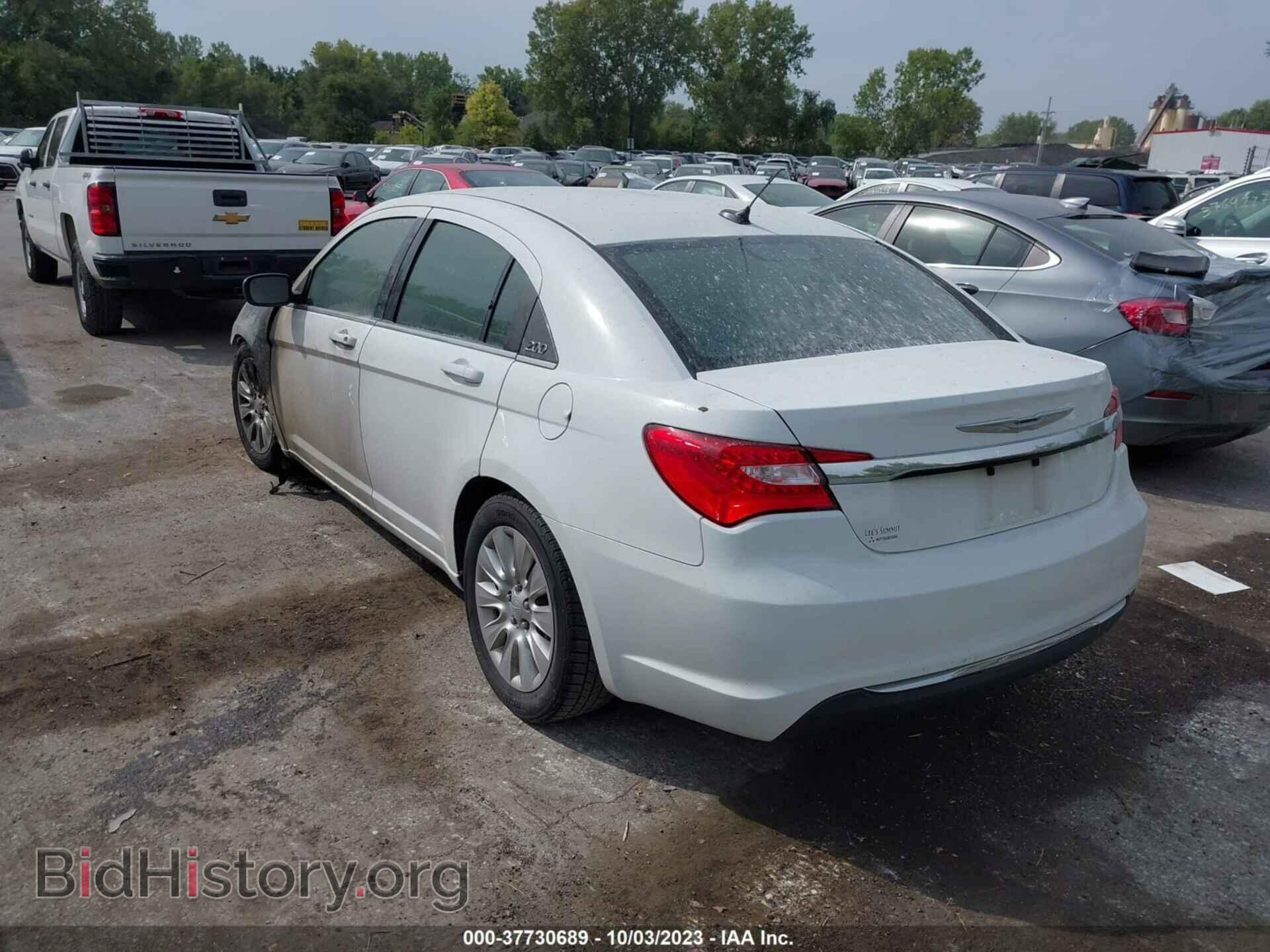 2012 CHRYSLER 200 - VIN: 1C3CCBAB3CN244589 - Фото 3