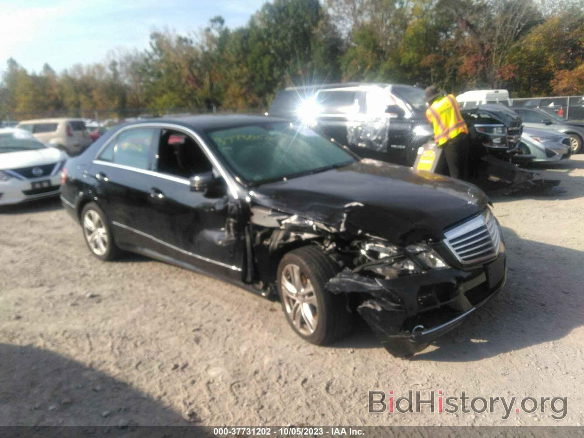 Photo WDDHF8HB0BA503200 - MERCEDES-BENZ E-CLASS 2011