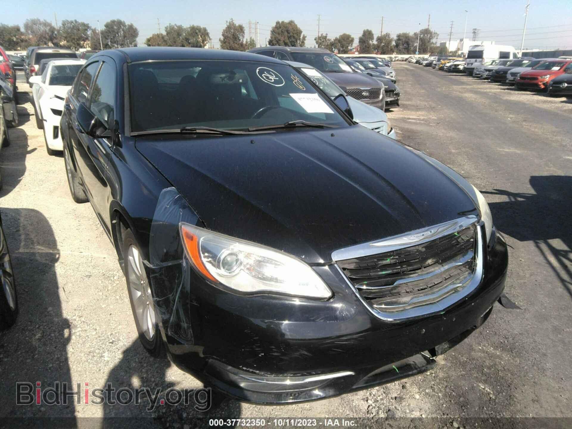 Photo 1C3BC1FB0BN543213 - CHRYSLER 200 2011