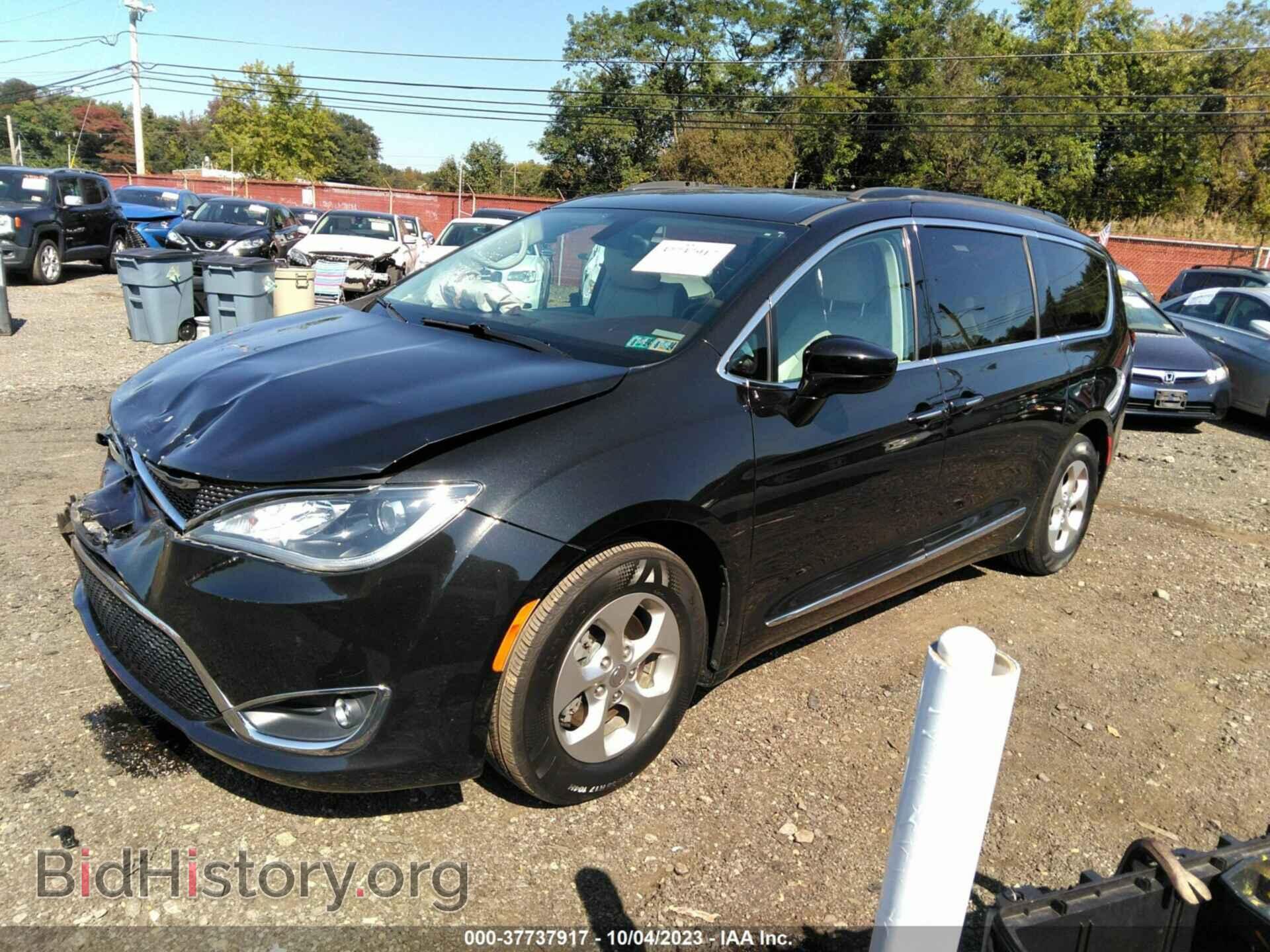 2017 CHRYSLER PACIFICA - VIN: 2C4RC1BG8HR552443 - Фото 2
