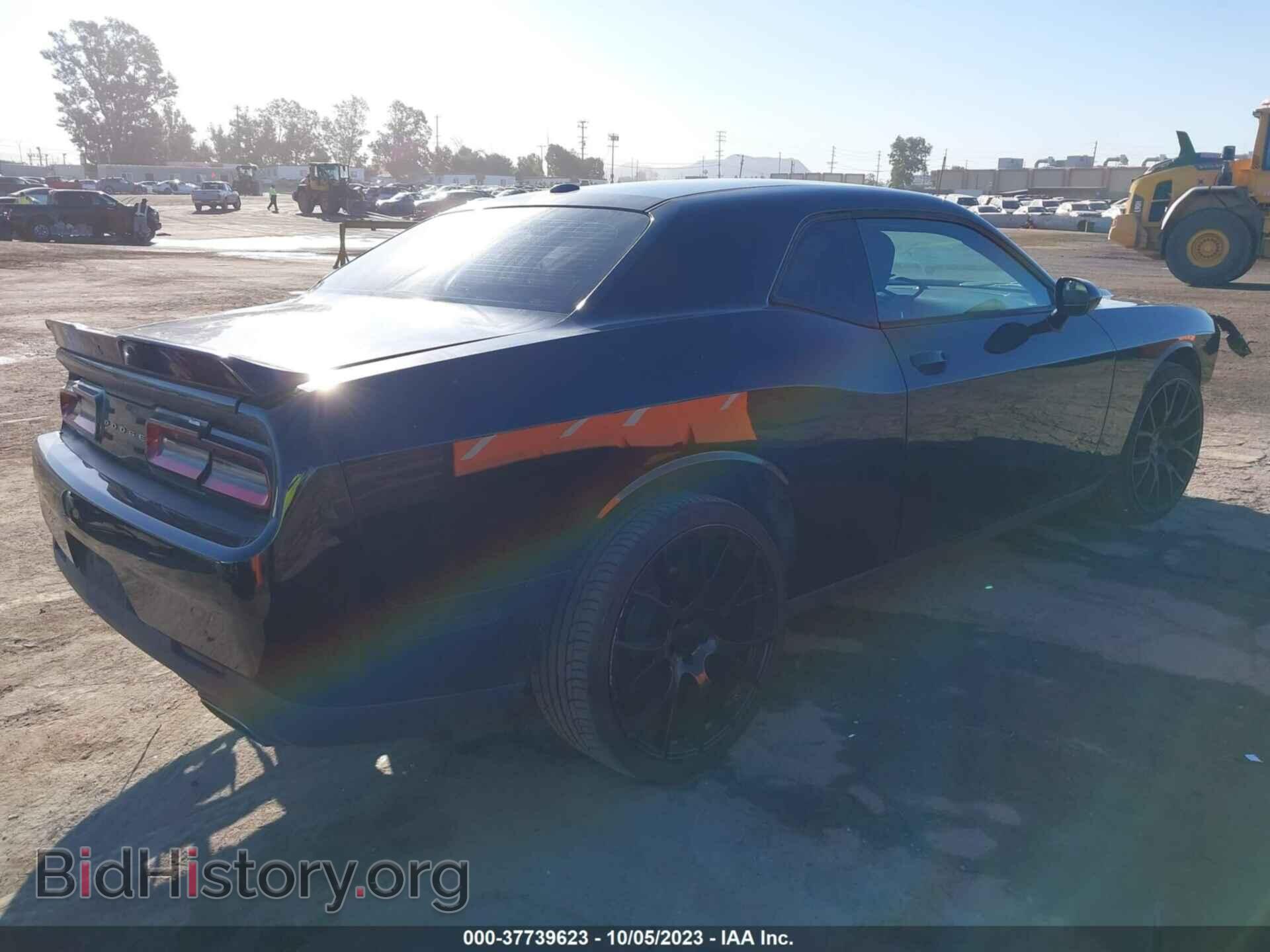 2018 DODGE CHALLENGER - VIN: 2C3CDZAG6JH183083 - Photo 4