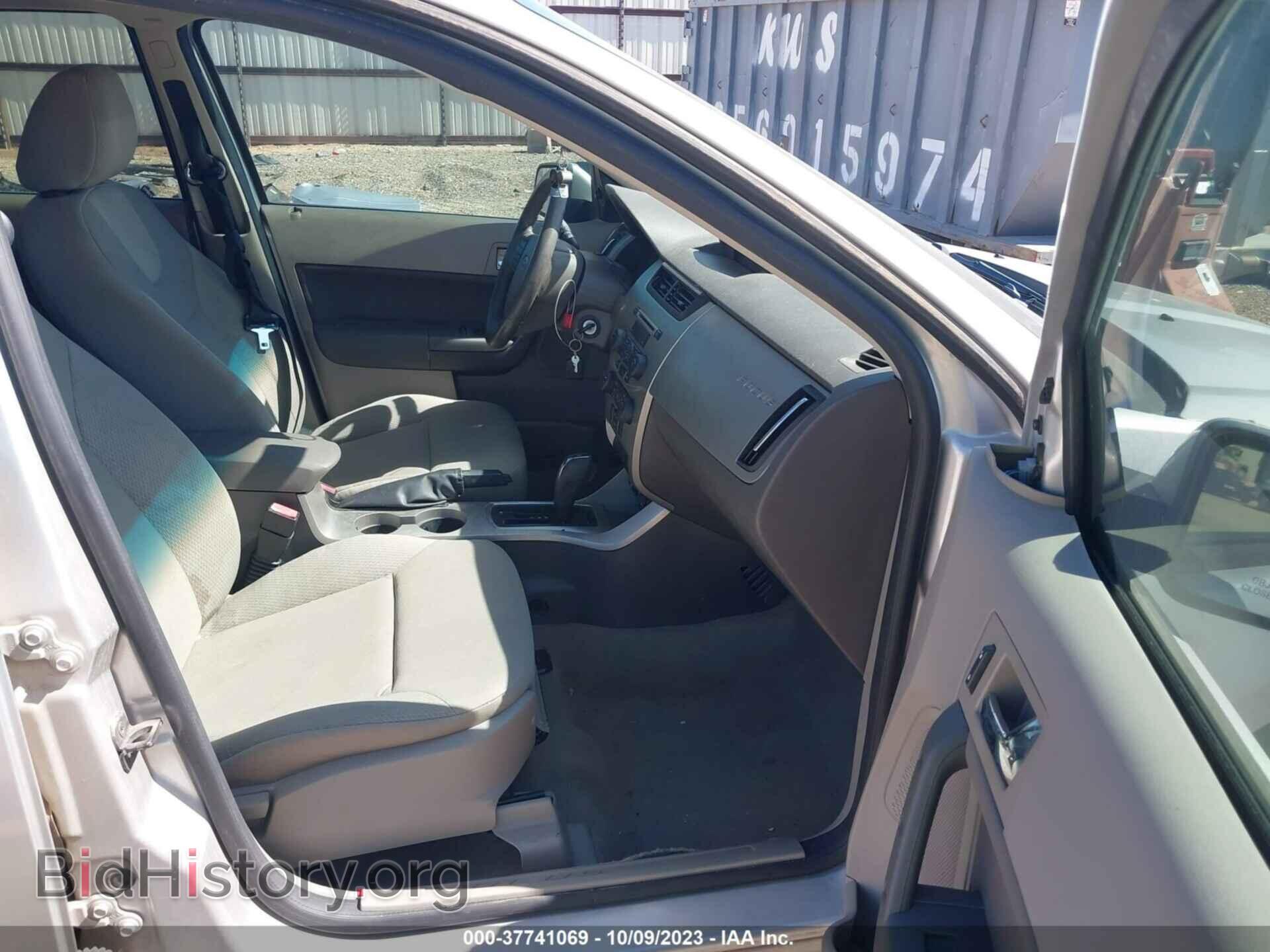 2009 FORD FOCUS - VIN: 1FAHP36N19W140089 - Фото 5