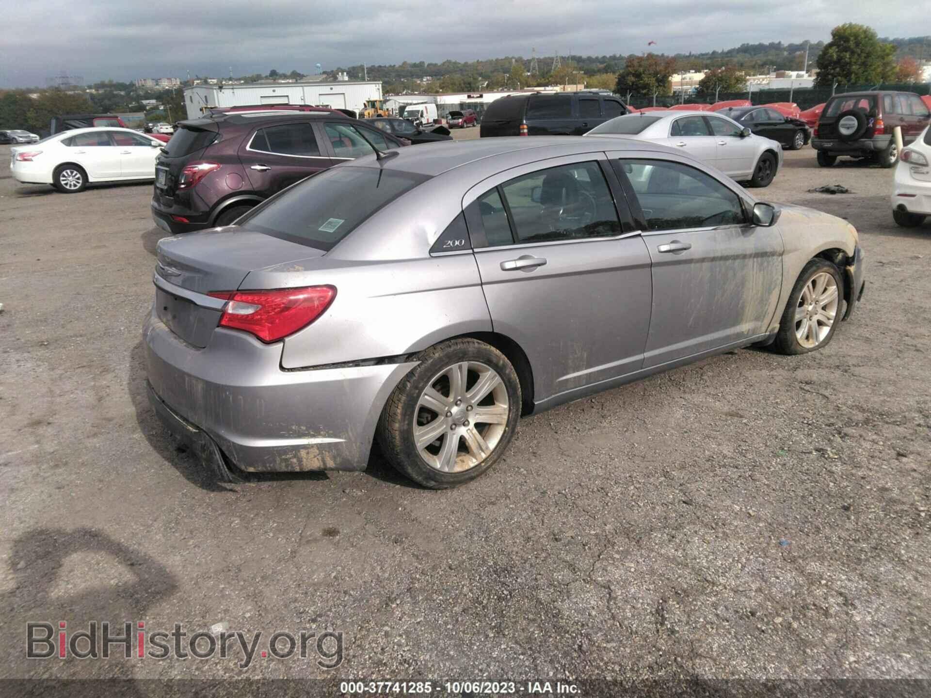 2013 CHRYSLER 200 - VIN: 1C3CCBBB9DN618302 - Фото 4