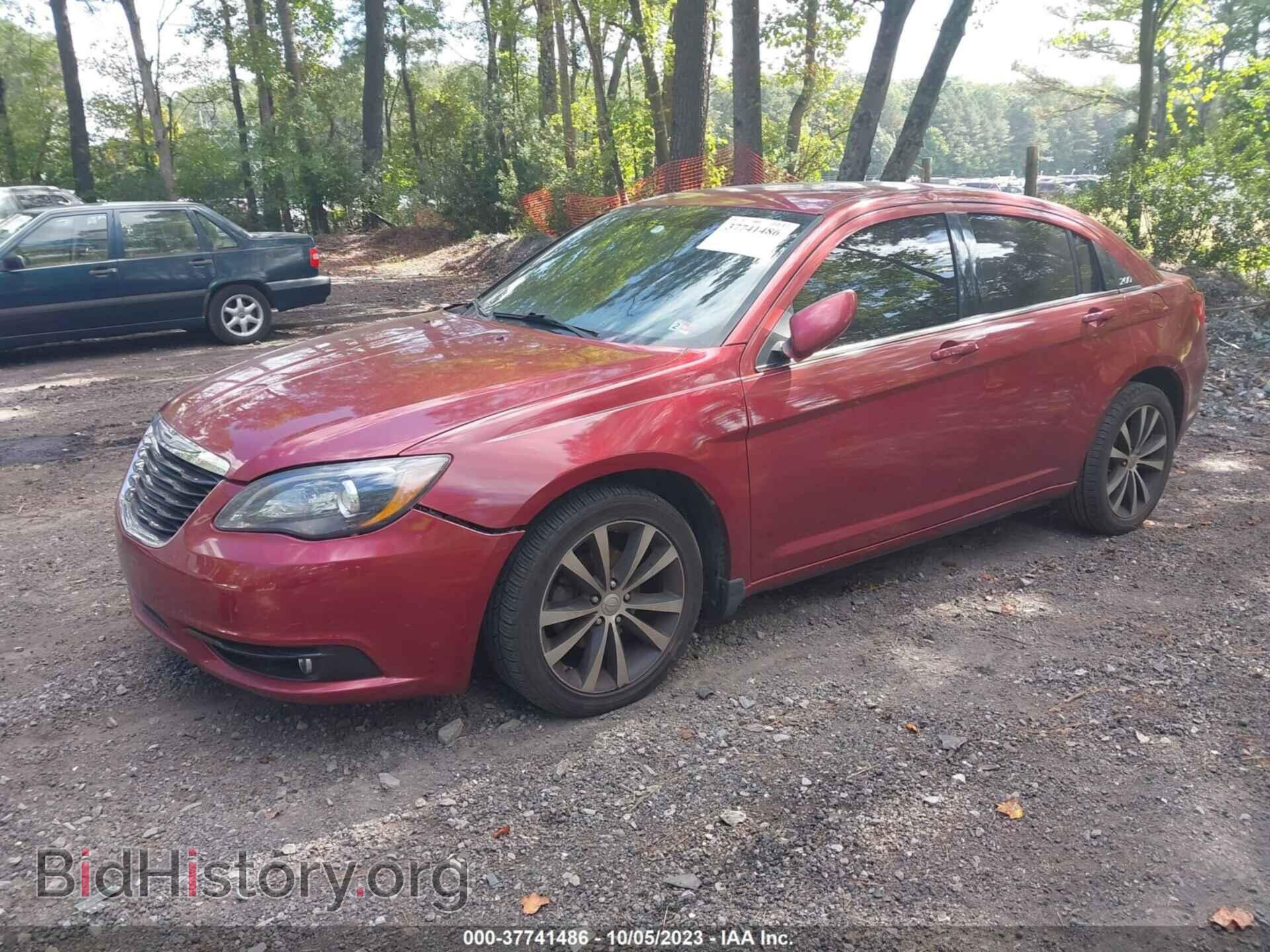 2013 CHRYSLER 200 - VIN: 1C3CCBBG6DN700337 - Фото 2