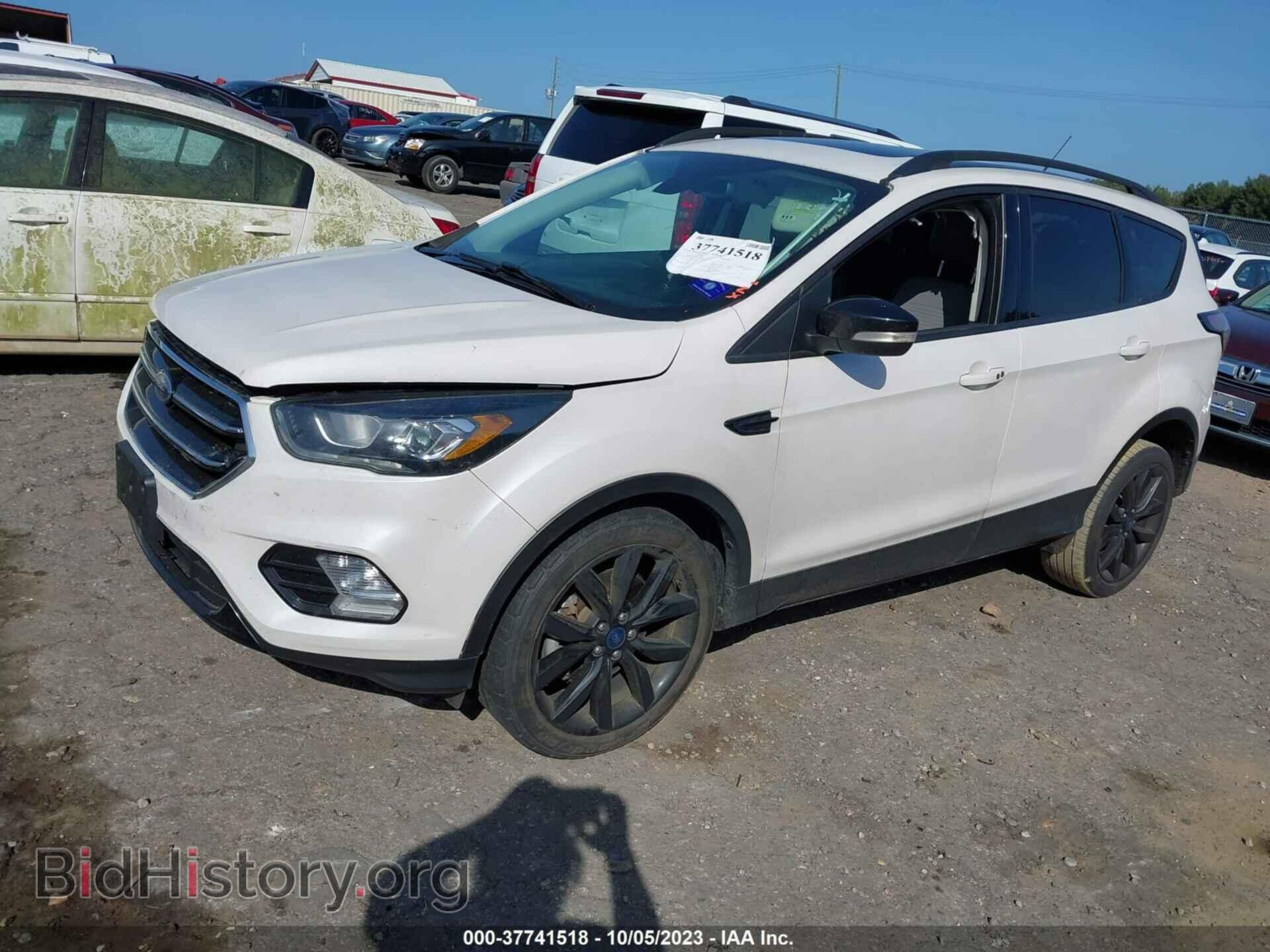 2017 FORD ESCAPE - VIN: 1FMCU9J99HUC71271 - Фото 2