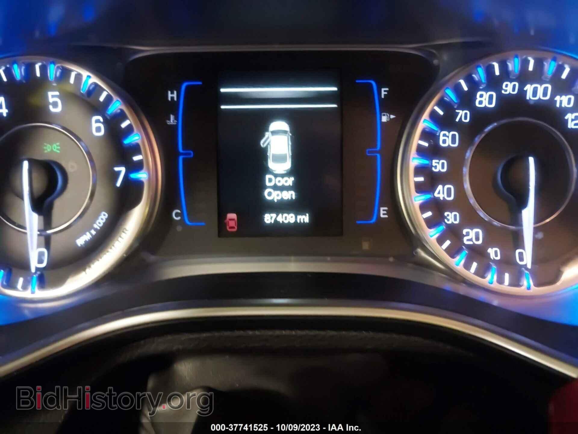 2015 CHRYSLER 200 - VIN: 1C3CCCAB9FN536788 - Фото 7