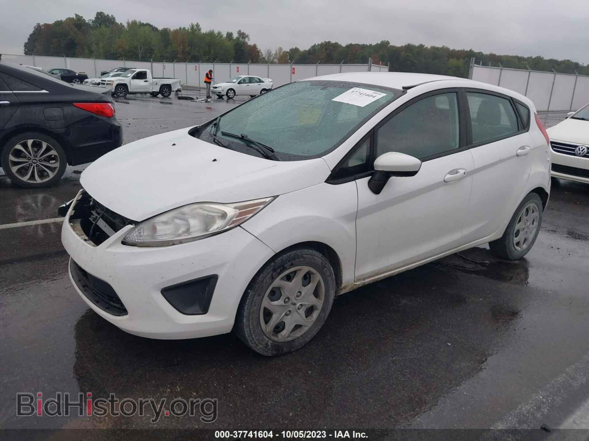 2013 FORD FIESTA - VIN: 3FADP4EJ9DM167715 - Фото 2