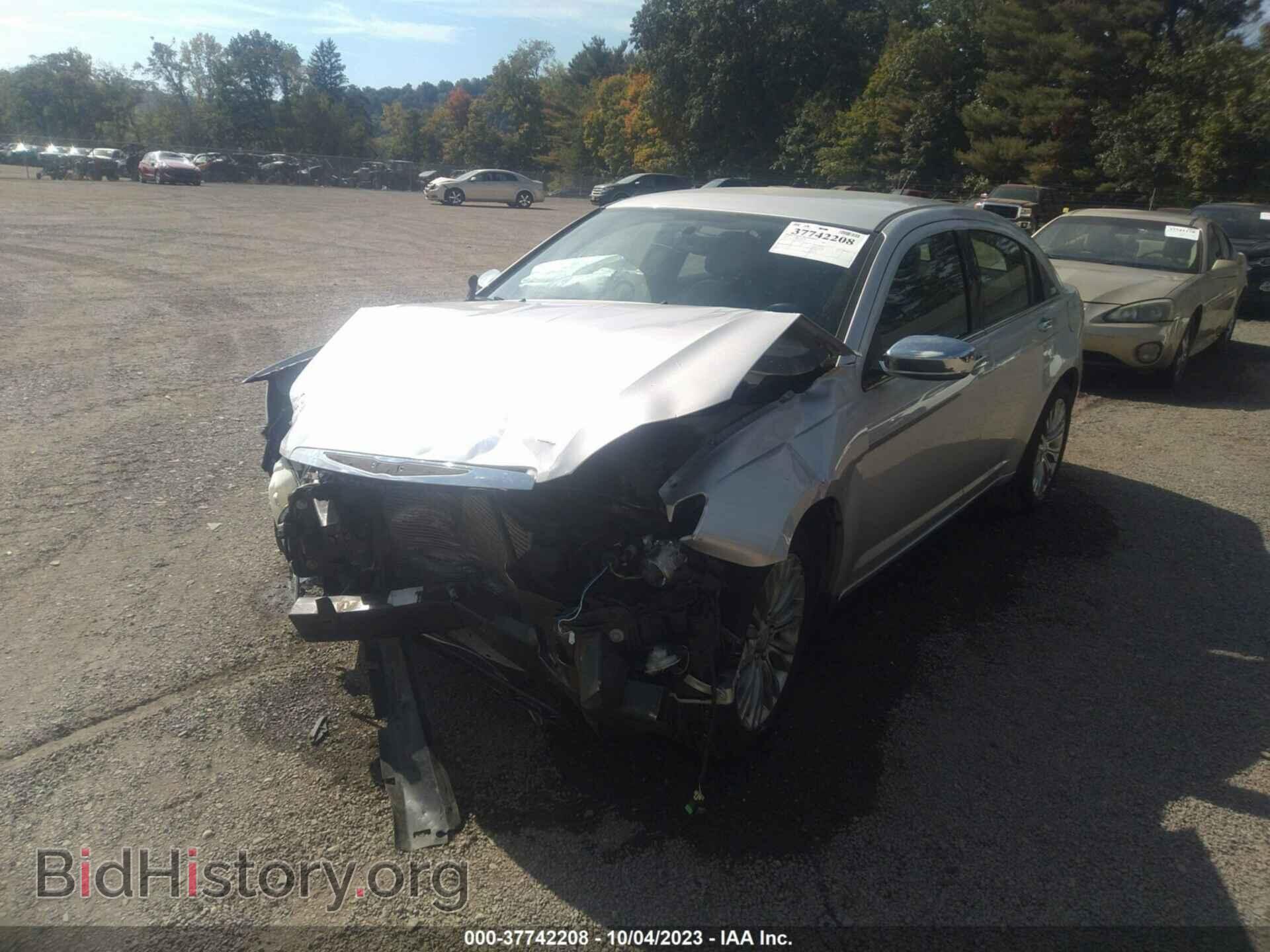 2012 CHRYSLER 200 - VIN: 1C3CCBCB4CN307275 - Photo 2
