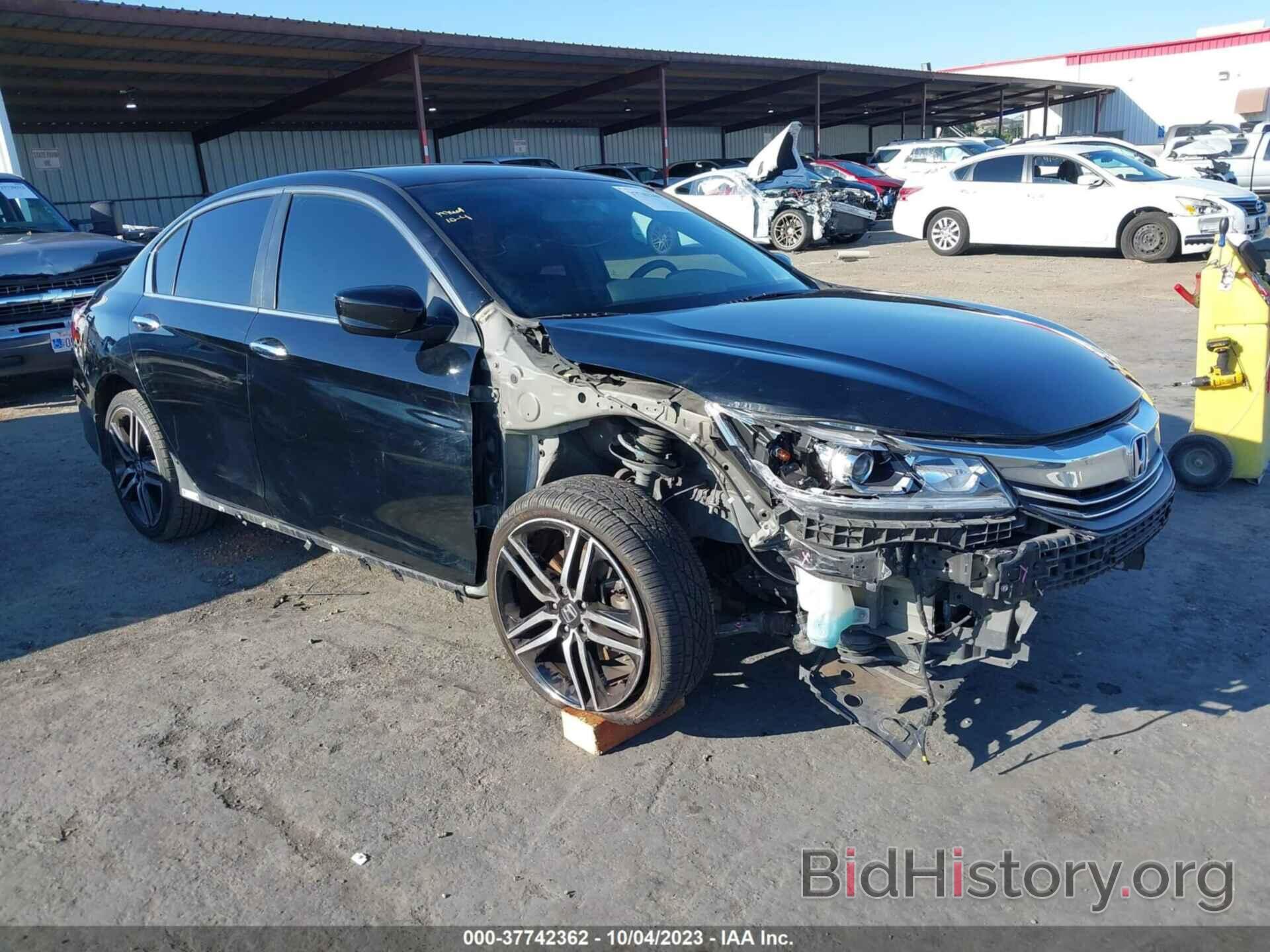 Photo 1HGCR2F1XHA110446 - HONDA ACCORD SEDAN 2017