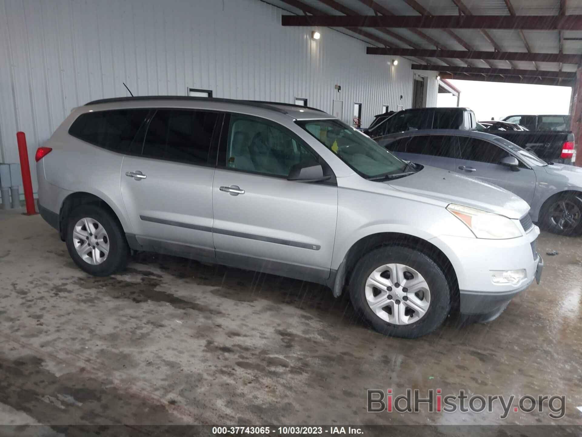 Photo 1GNLREED6AS100886 - CHEVROLET TRAVERSE 2010
