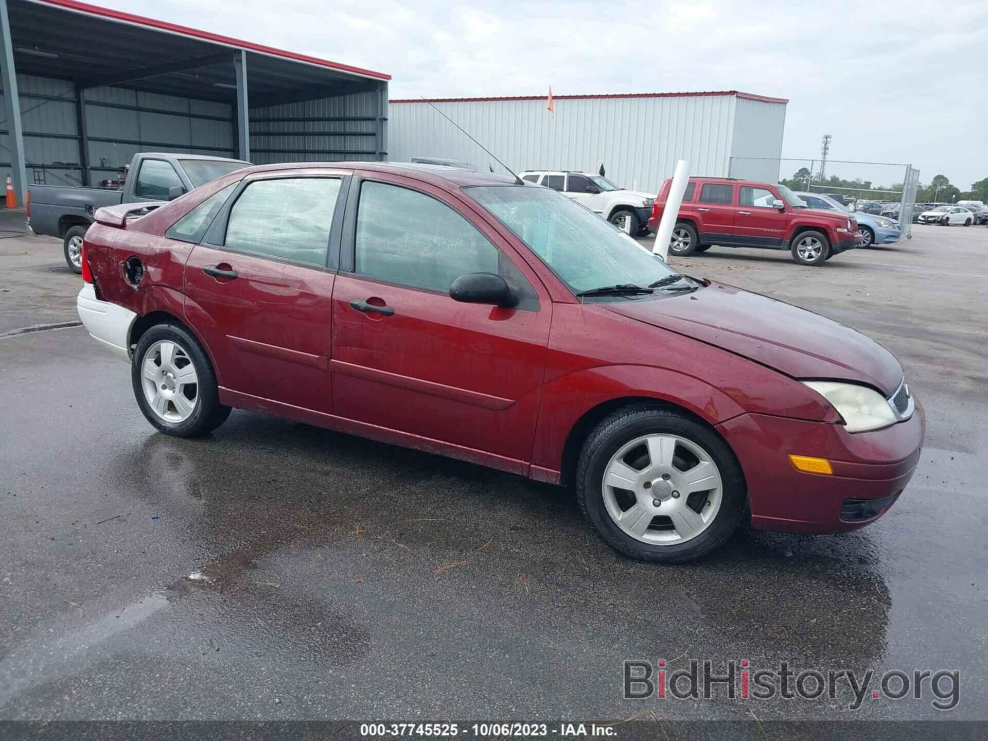 Photo 1FAFP34N27W339272 - FORD FOCUS 2007