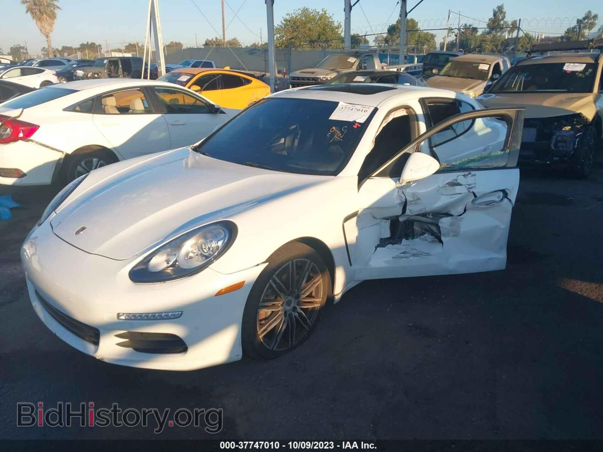 2015 PORSCHE PANAMERA - VIN: WP0AA2A72FL005751 - Фото 2