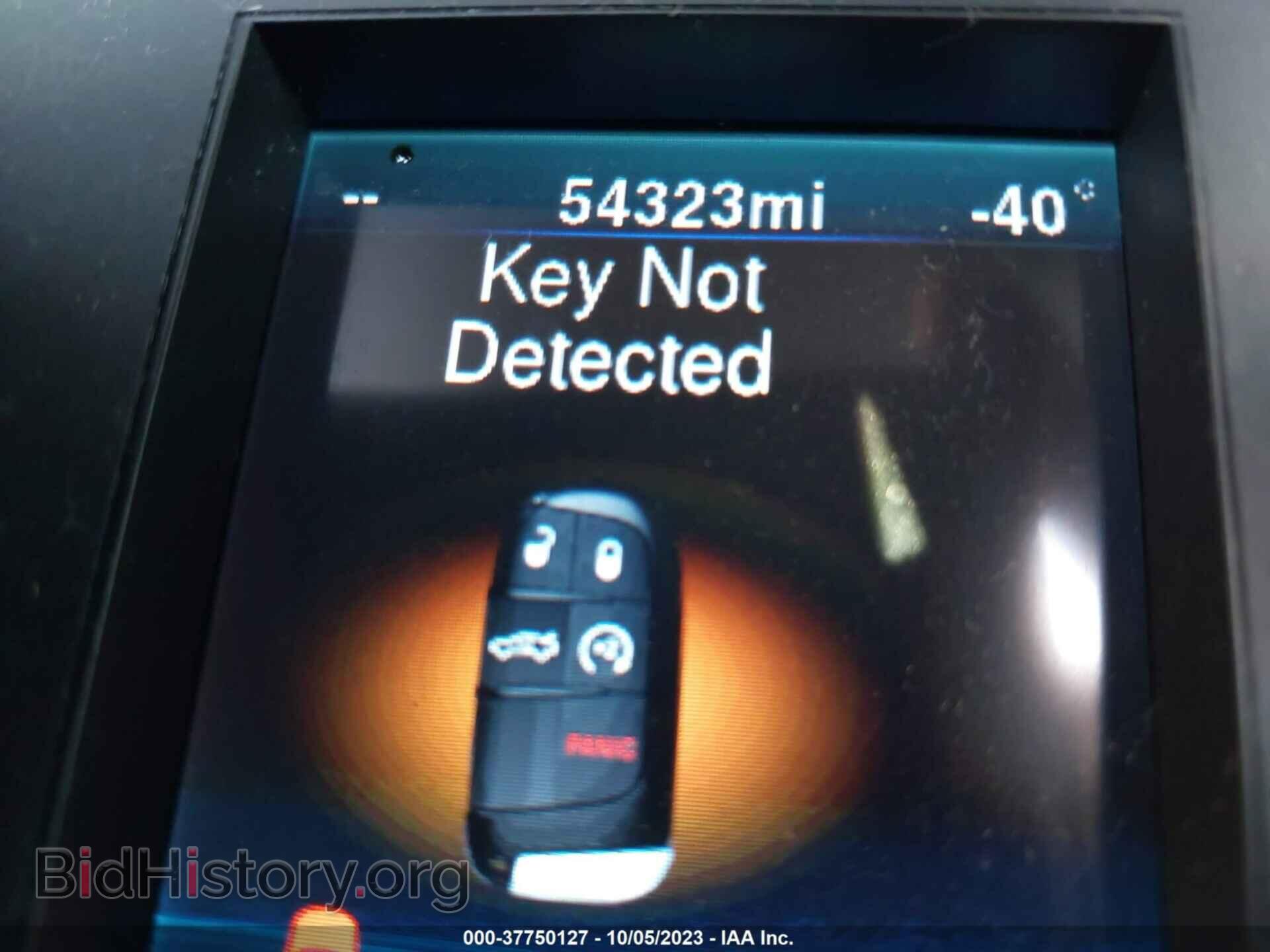 2014 CHRYSLER 300 - VIN: 2C3CCAGGXEH297976 - Фото 12