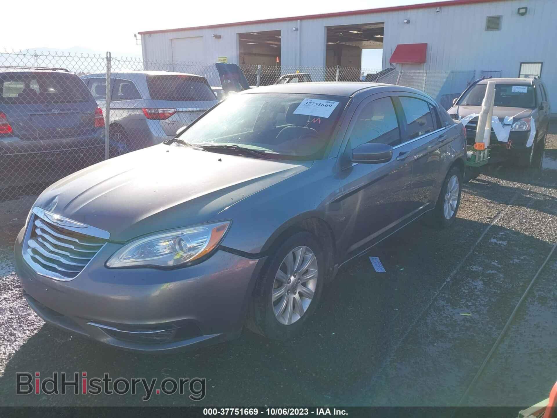 2013 CHRYSLER 200 - VIN: 1C3CCBBB5DN543081 - Фото 2