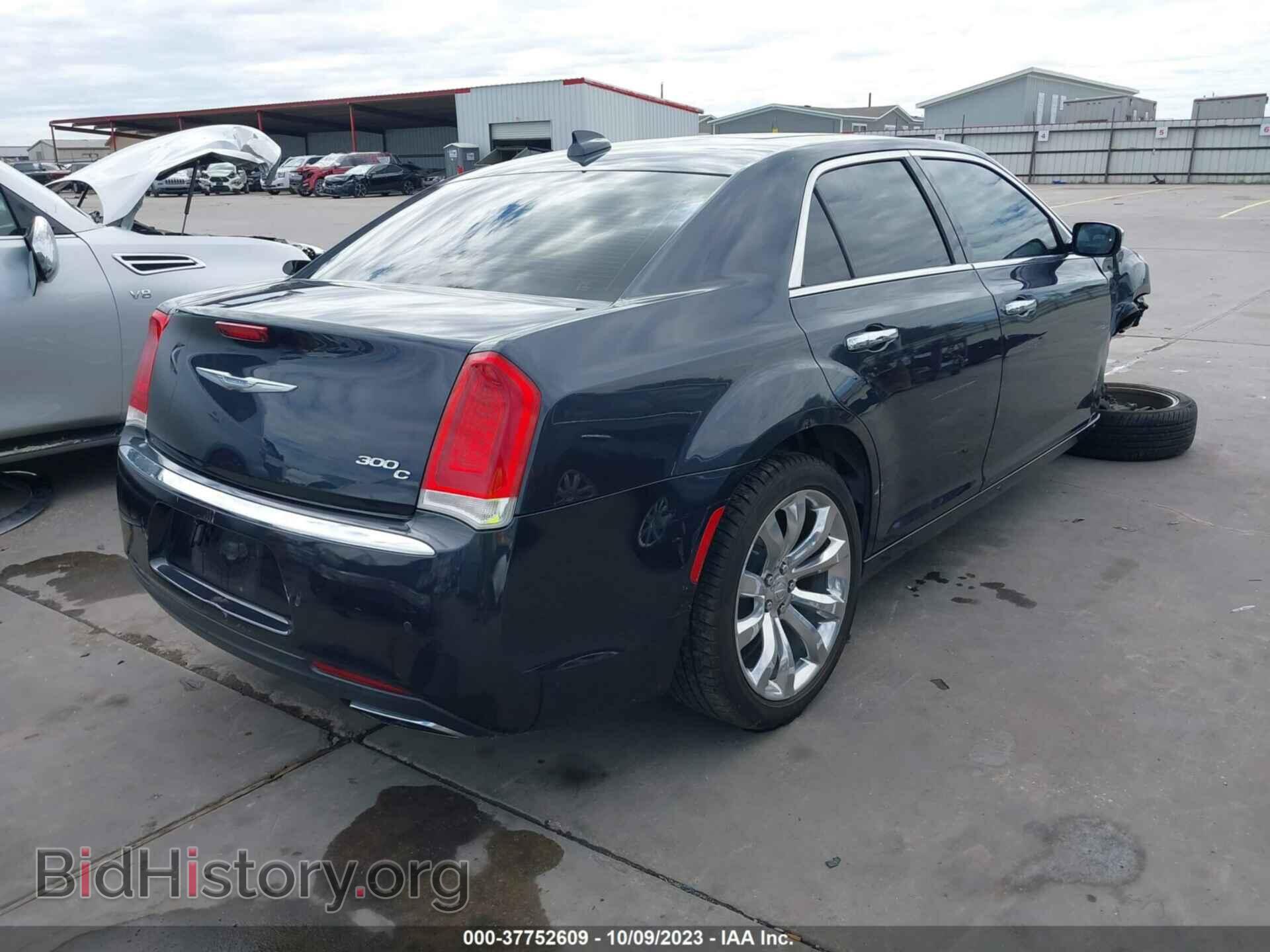 2017 CHRYSLER 300C - VIN: 2C3CCAEG9HH586628 - Фото 4