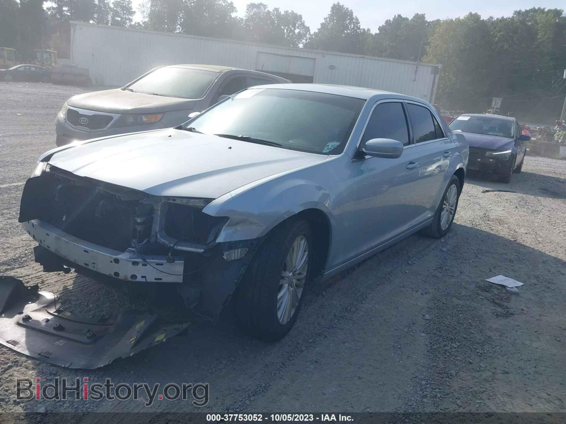 2013 CHRYSLER 300 - VIN: 2C3CCARG7DH660956 - Photo 2