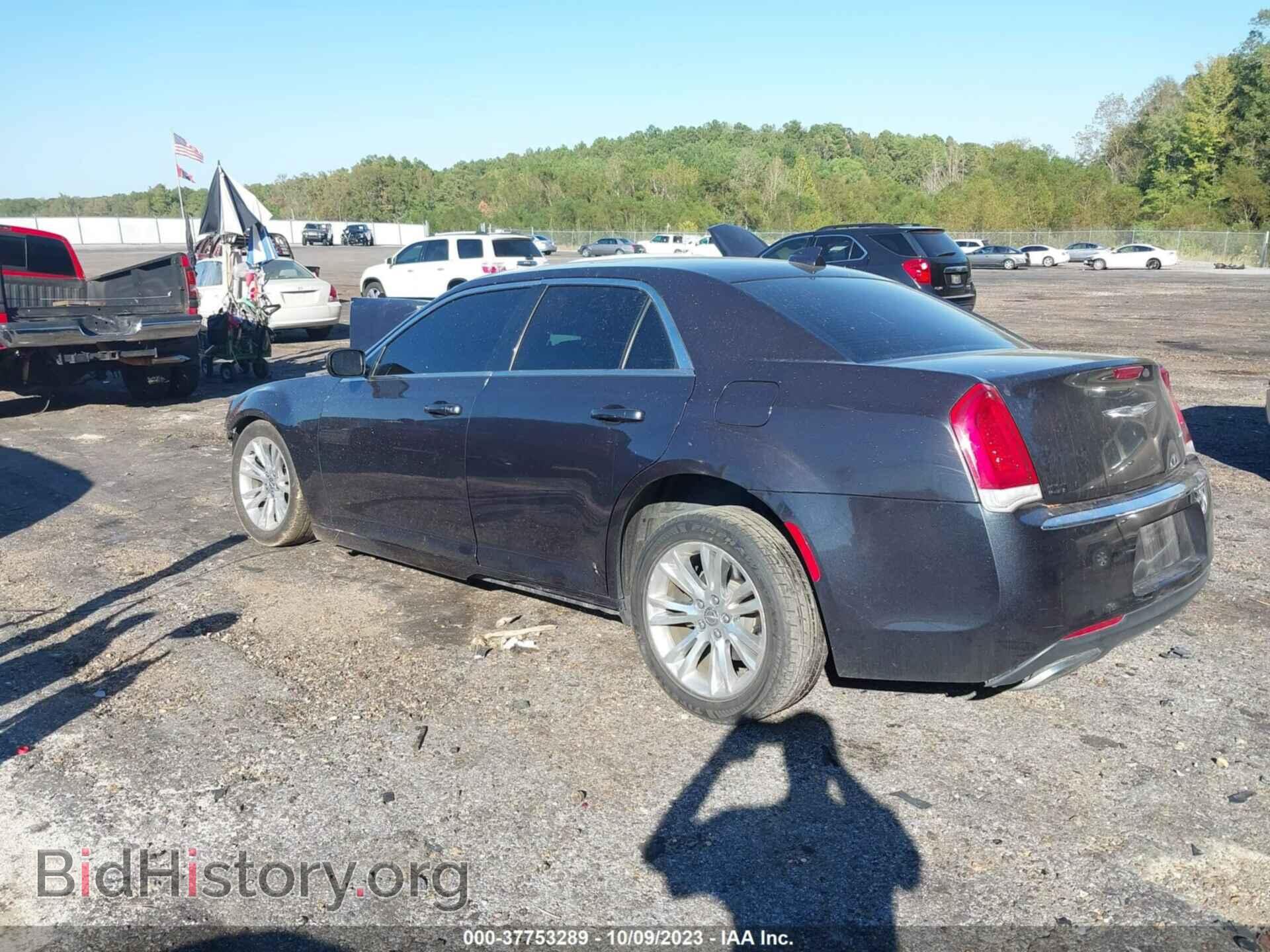 2017 CHRYSLER 300 - VIN: 2C3CCAAG9HH661818 - Фото 3