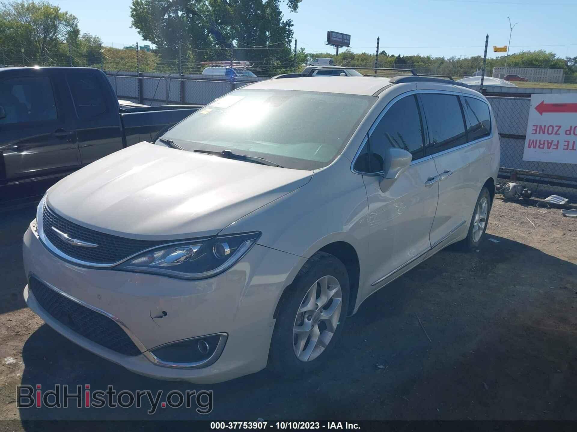 2017 CHRYSLER PACIFICA - VIN: 2C4RC1EG5HR559877 - Фото 2