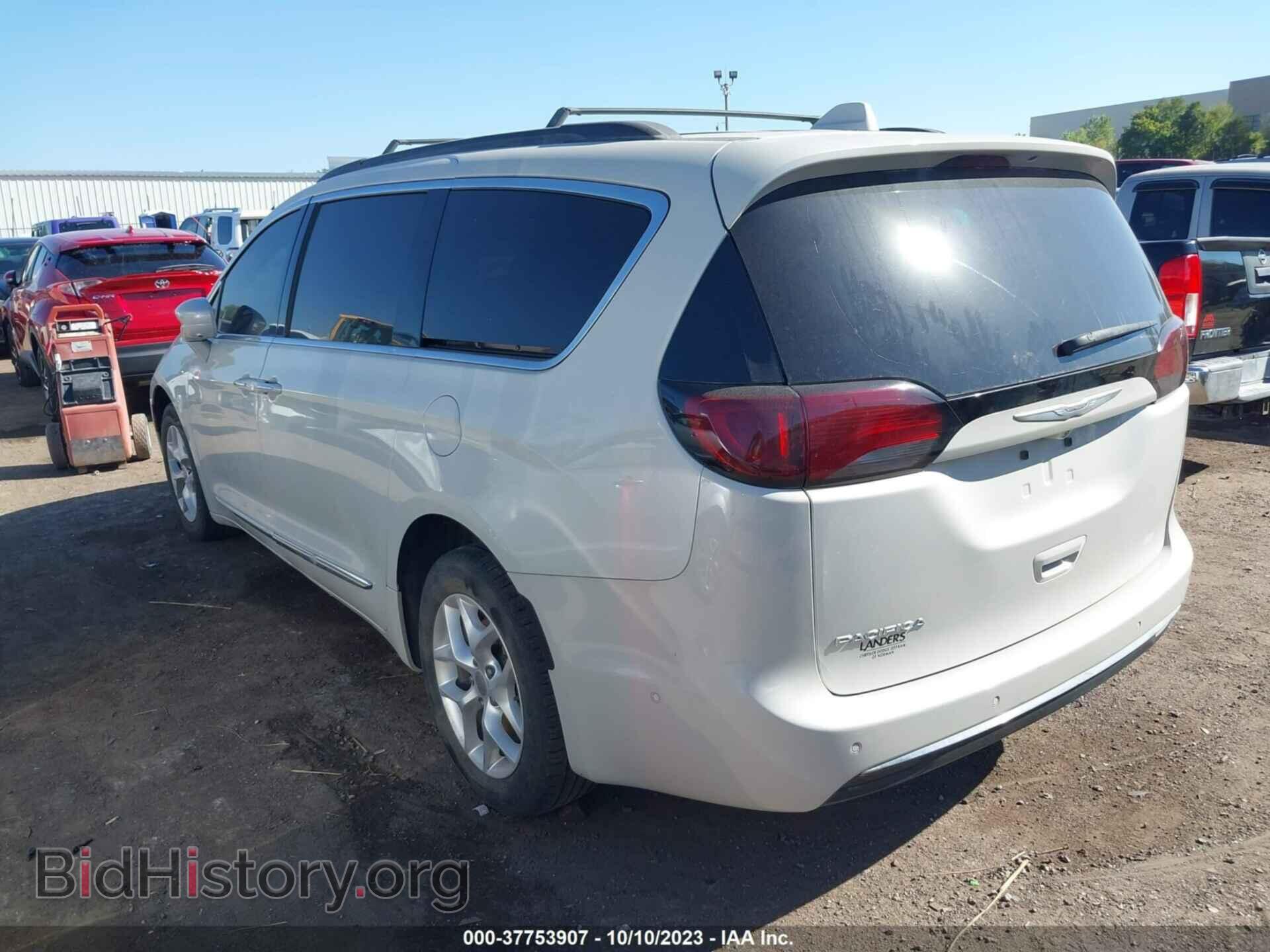 2017 CHRYSLER PACIFICA - VIN: 2C4RC1EG5HR559877 - Фото 3