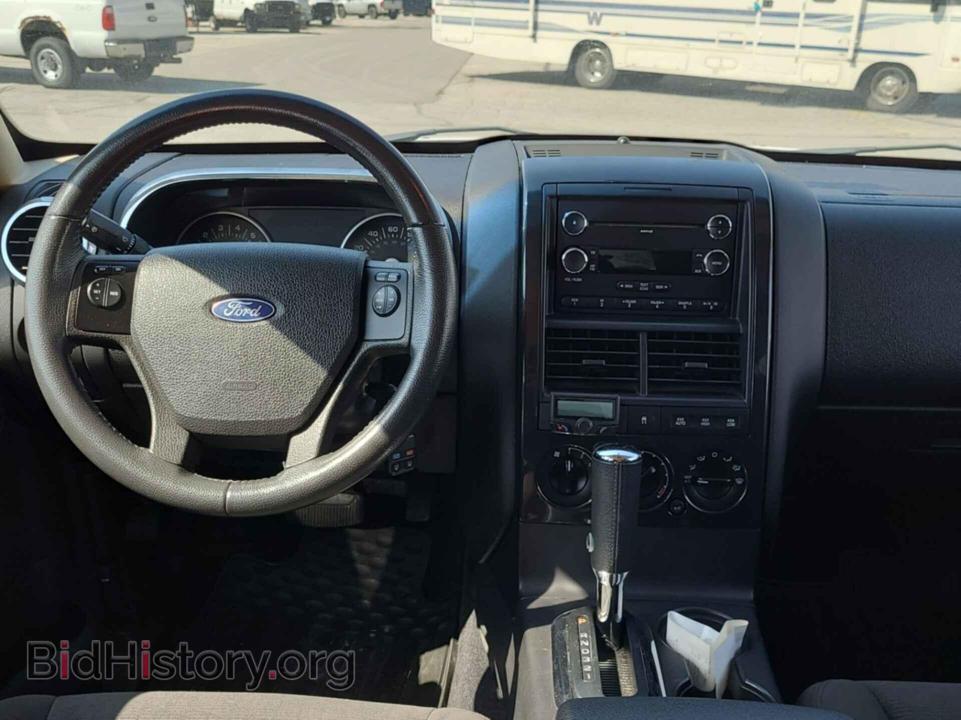 2010 FORD EXPLORER - VIN: 1FMEU7DE0AUA83220 - Фото 2