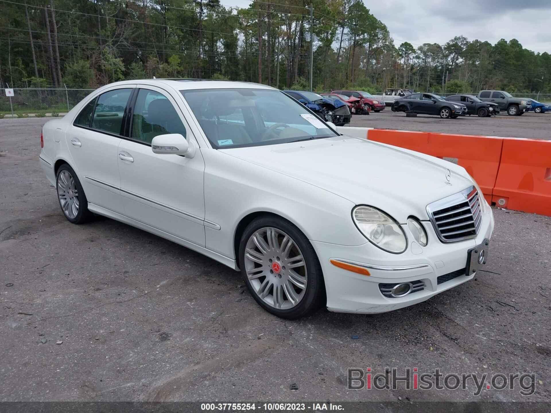 Photo WDBUF56X08B317972 - MERCEDES-BENZ E-CLASS 2008