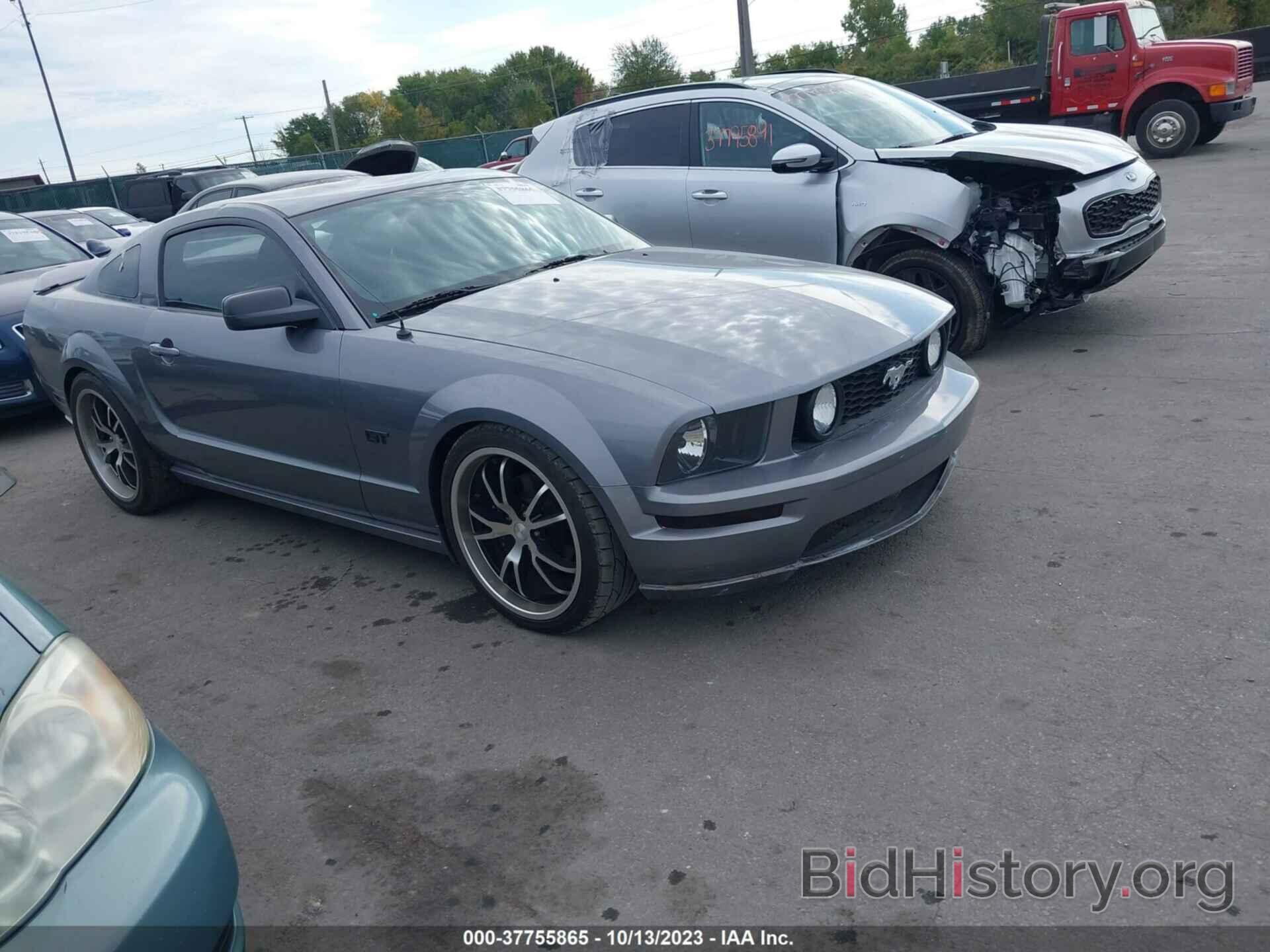 Photo 1ZVHT82H465137690 - FORD MUSTANG 2006