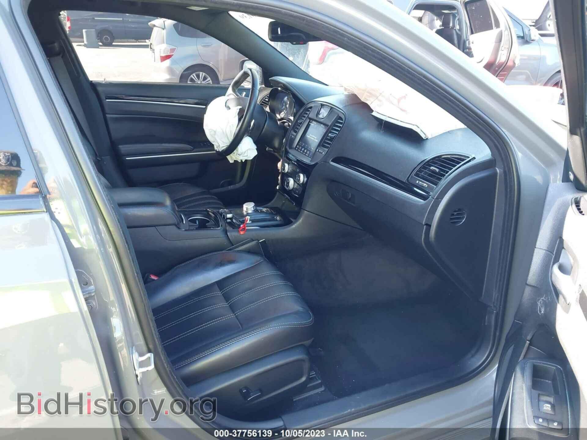 2019 CHRYSLER 300 - VIN: 2C3CCABG7KH515178 - Photo 5