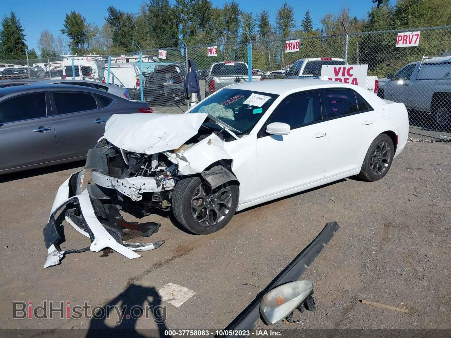 2017 CHRYSLER 300 - VIN: 2C3CCAGG6HH517618 - Фото 2