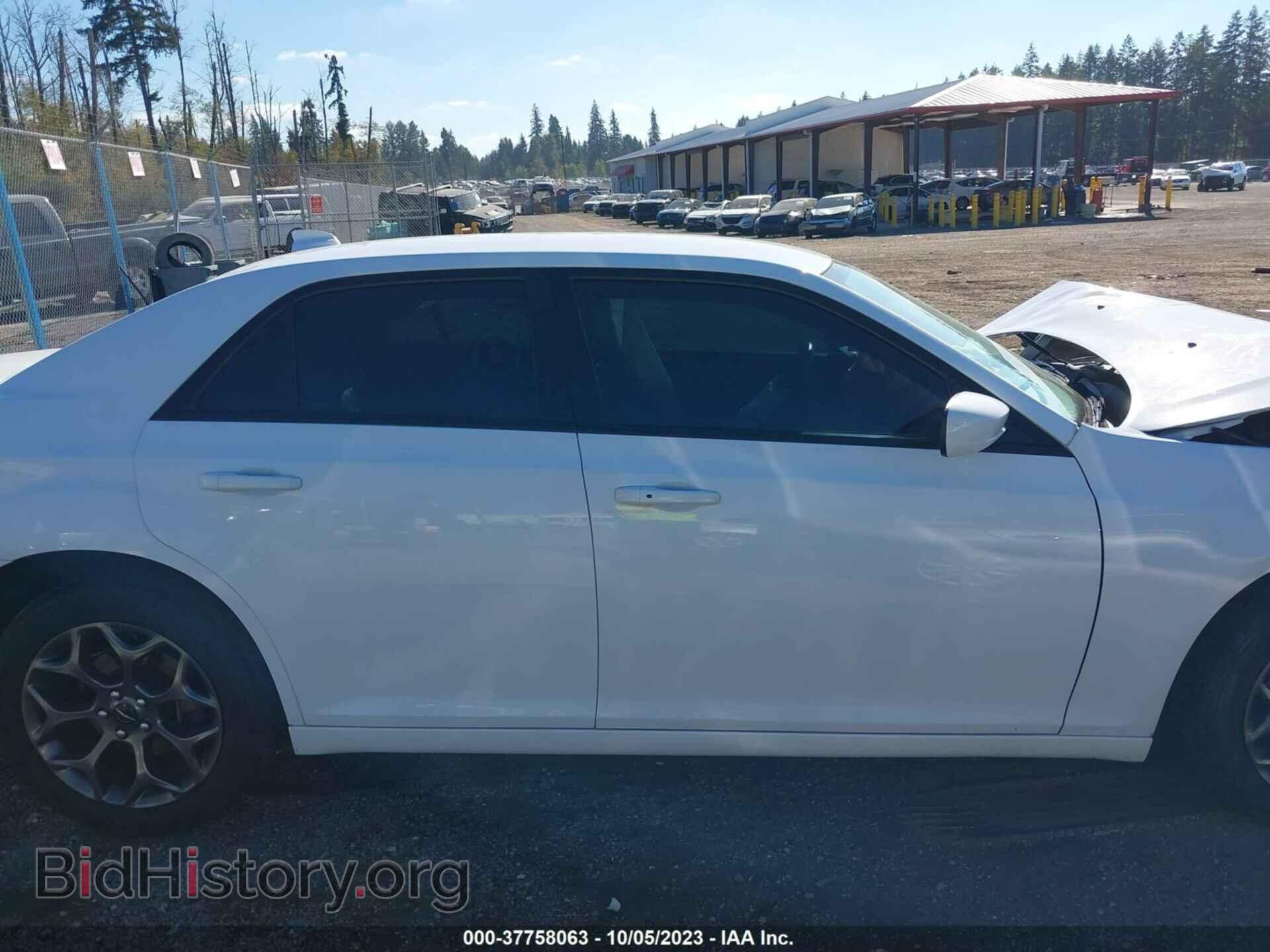 2017 CHRYSLER 300 - VIN: 2C3CCAGG6HH517618 - Фото 13