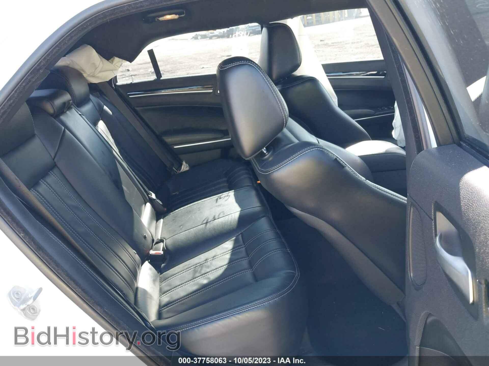2017 CHRYSLER 300 - VIN: 2C3CCAGG6HH517618 - Фото 8