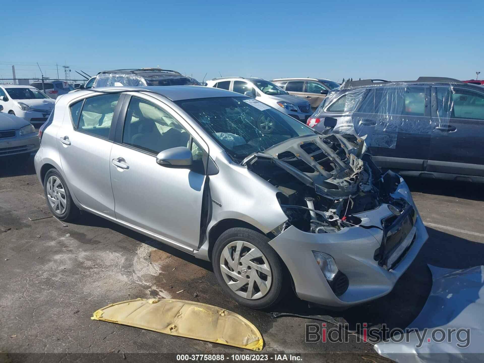 Фотография JTDKDTB36F1577396 - TOYOTA PRIUS C 2015