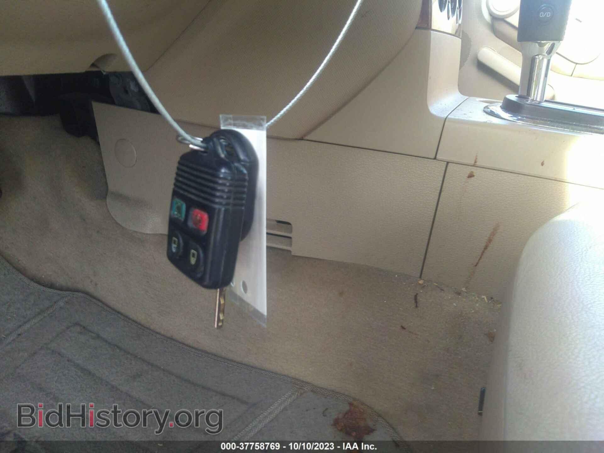 2006 FORD EXPLORER - VIN: 1FMEU64E86UB00136 - Фото 11