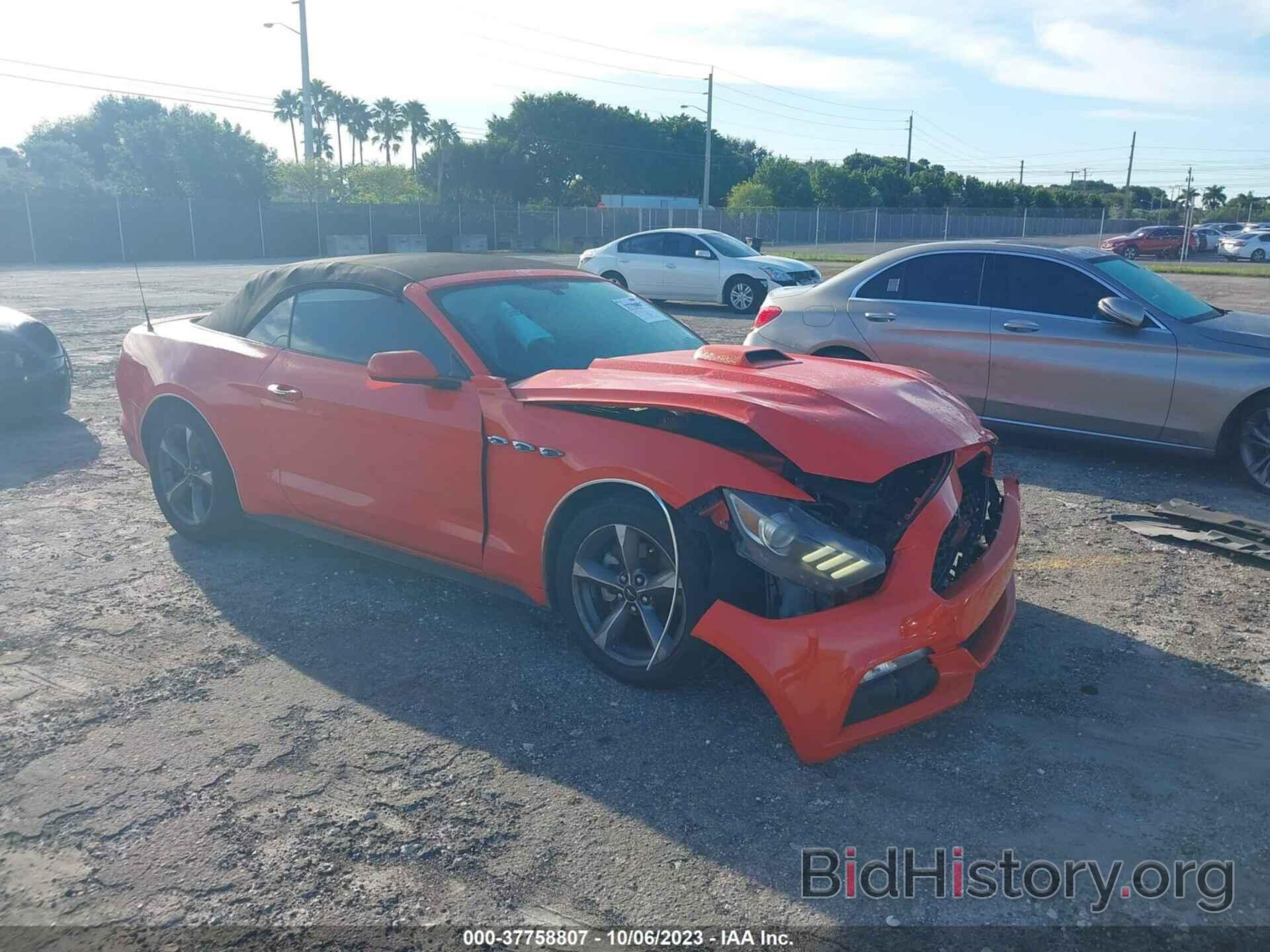 Photo 1FATP8EM9F5387135 - FORD MUSTANG 2015