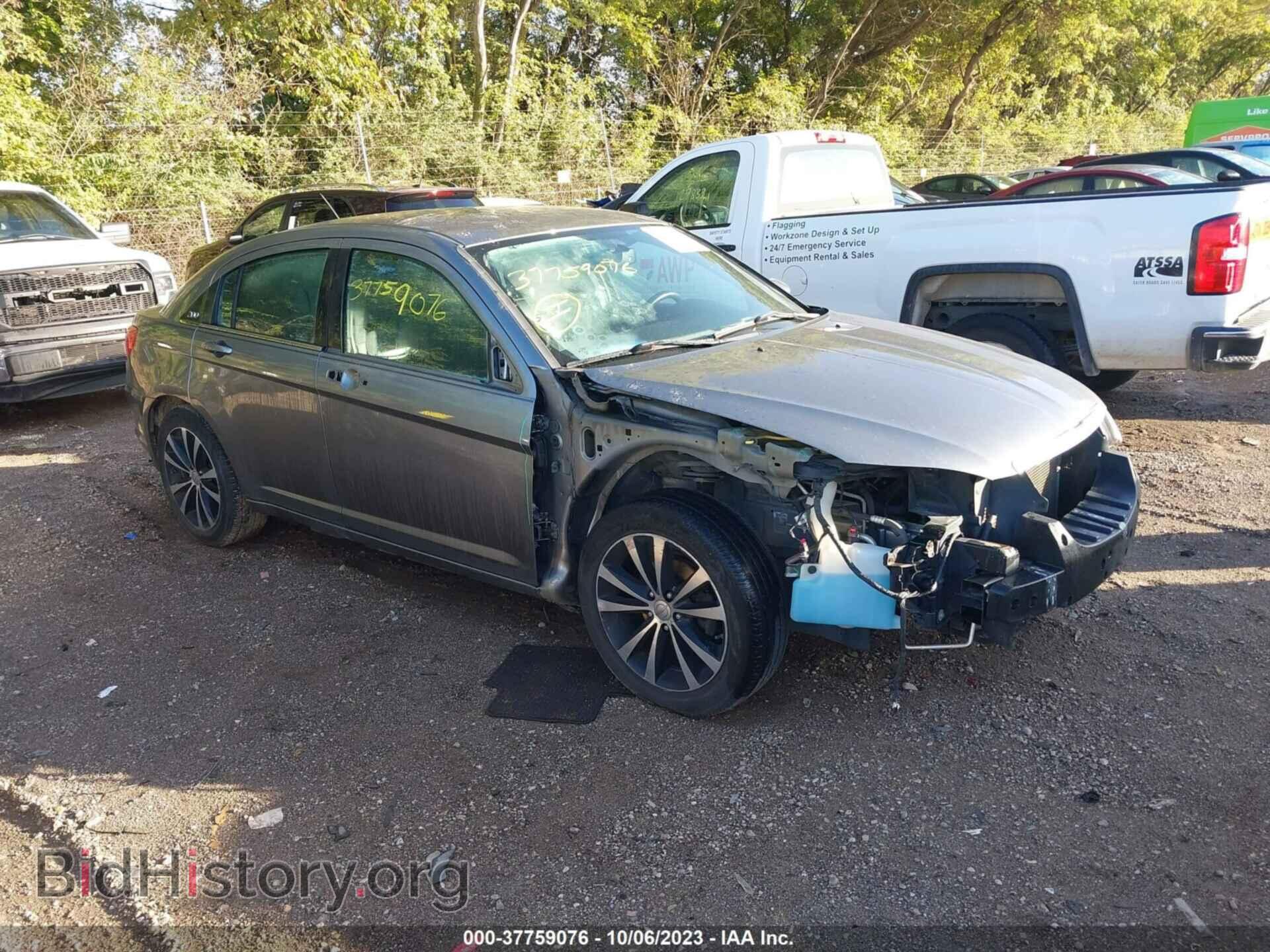 Photo 1C3BC8FGXBN577650 - CHRYSLER 200 2011