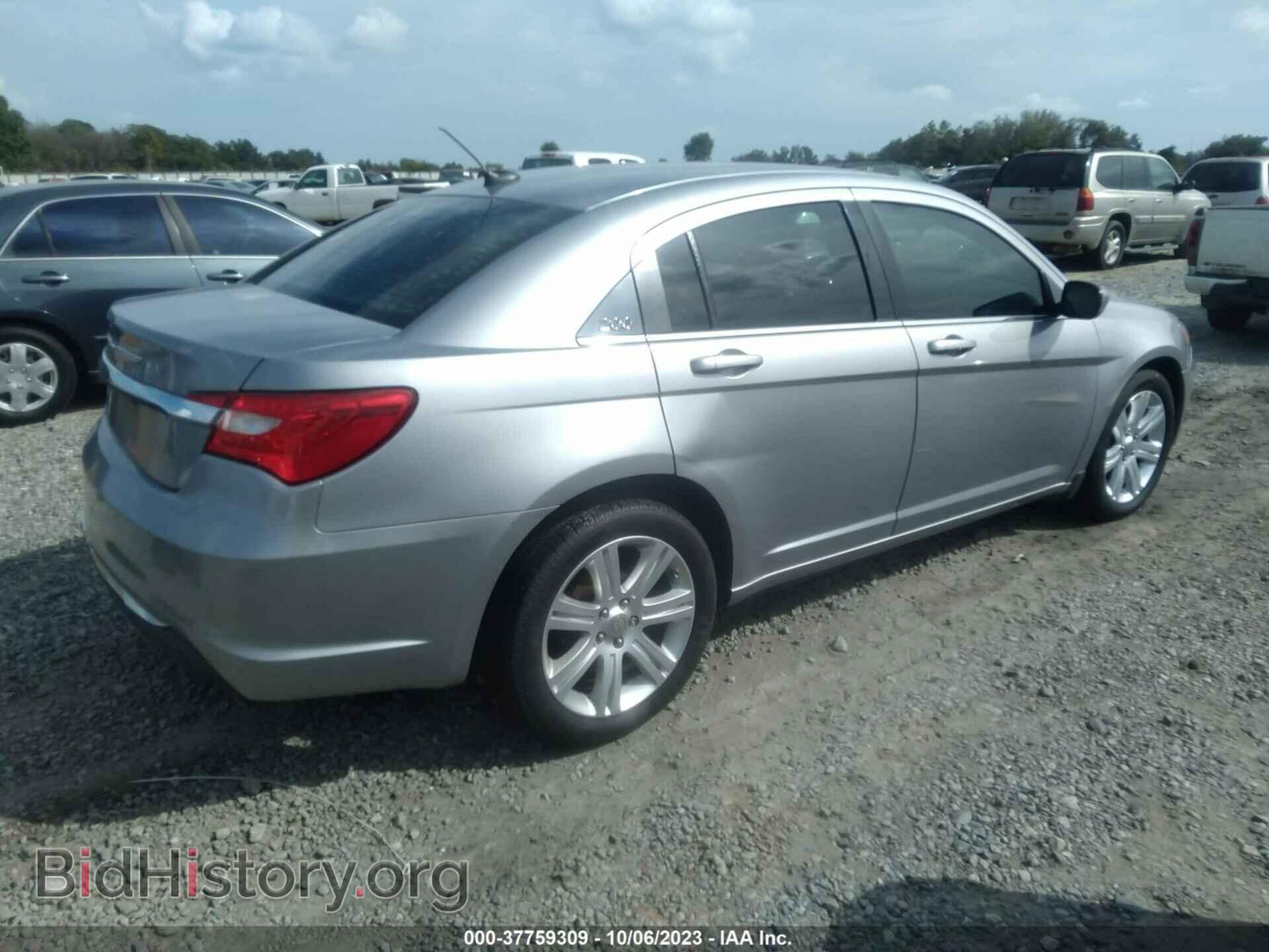2014 CHRYSLER 200 - VIN: 1C3CCBBB8EN120626 - Фото 4