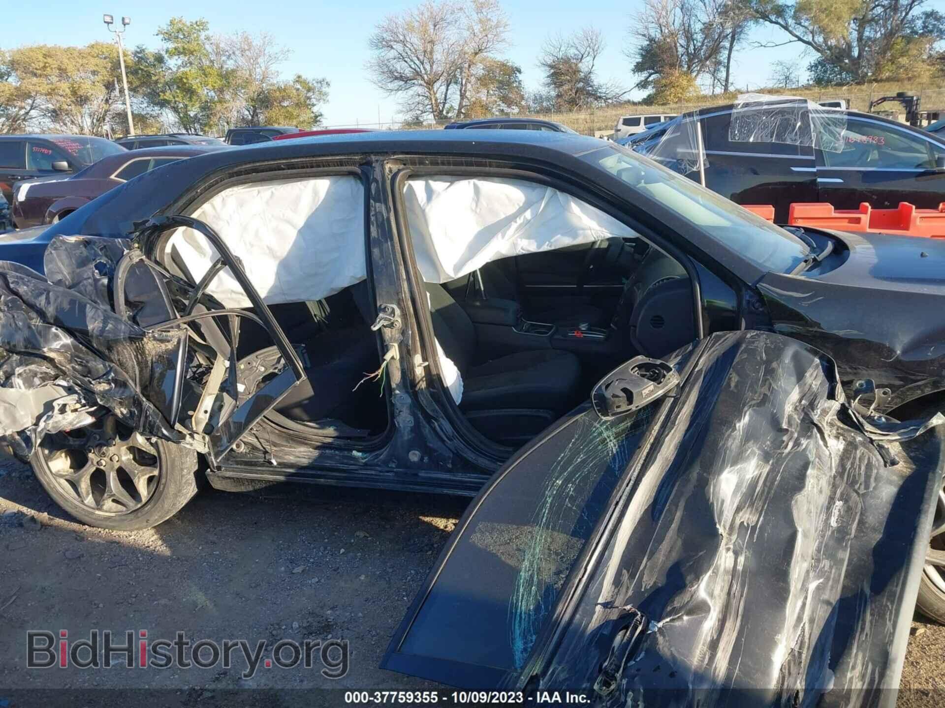 2018 CHRYSLER 300 - VIN: 2C3CCARG5JH286066 - Фото 13