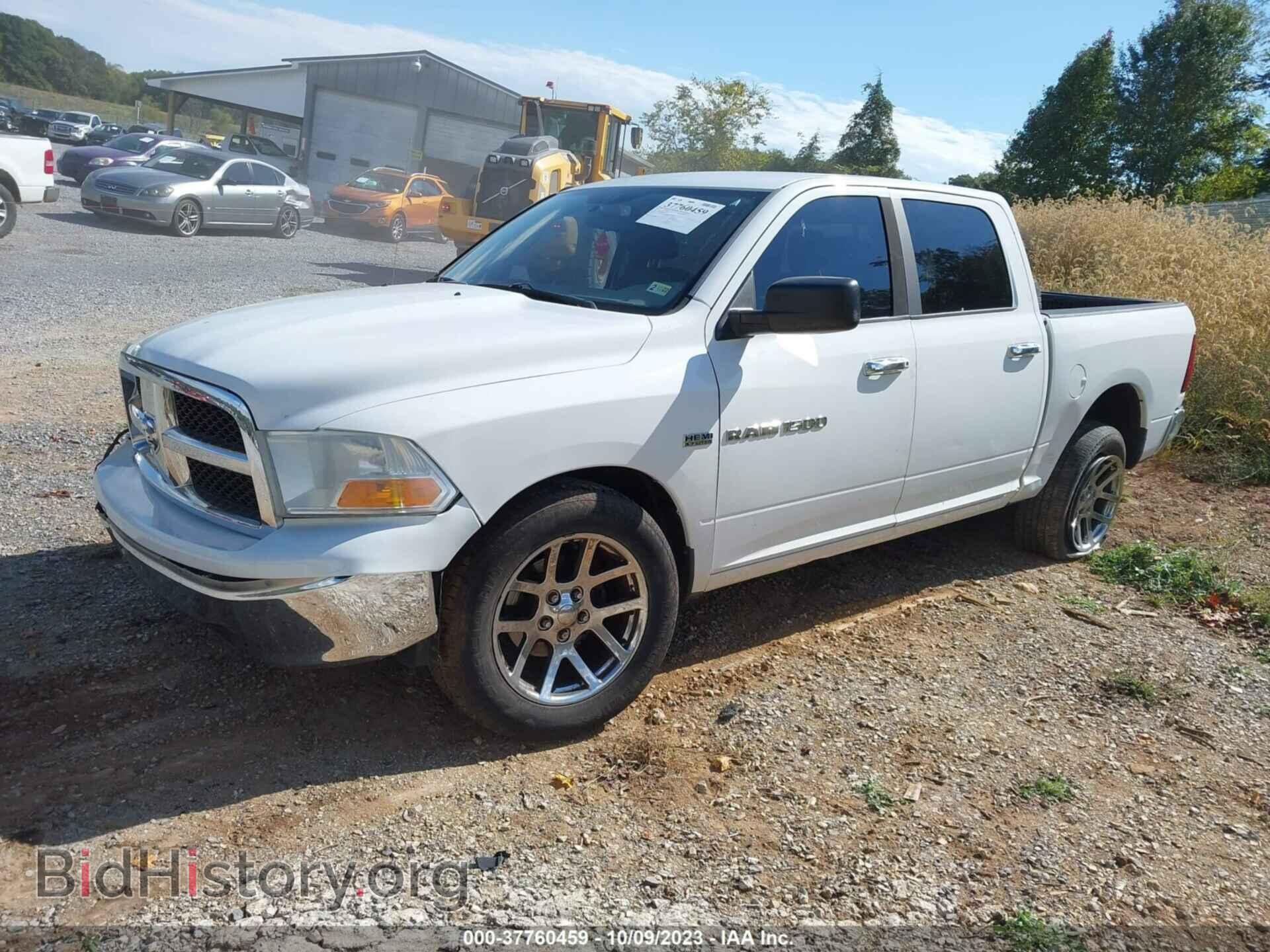 2011 RAM 1500 - VIN: 1D7RB1CT4BS635877 - Фото 2